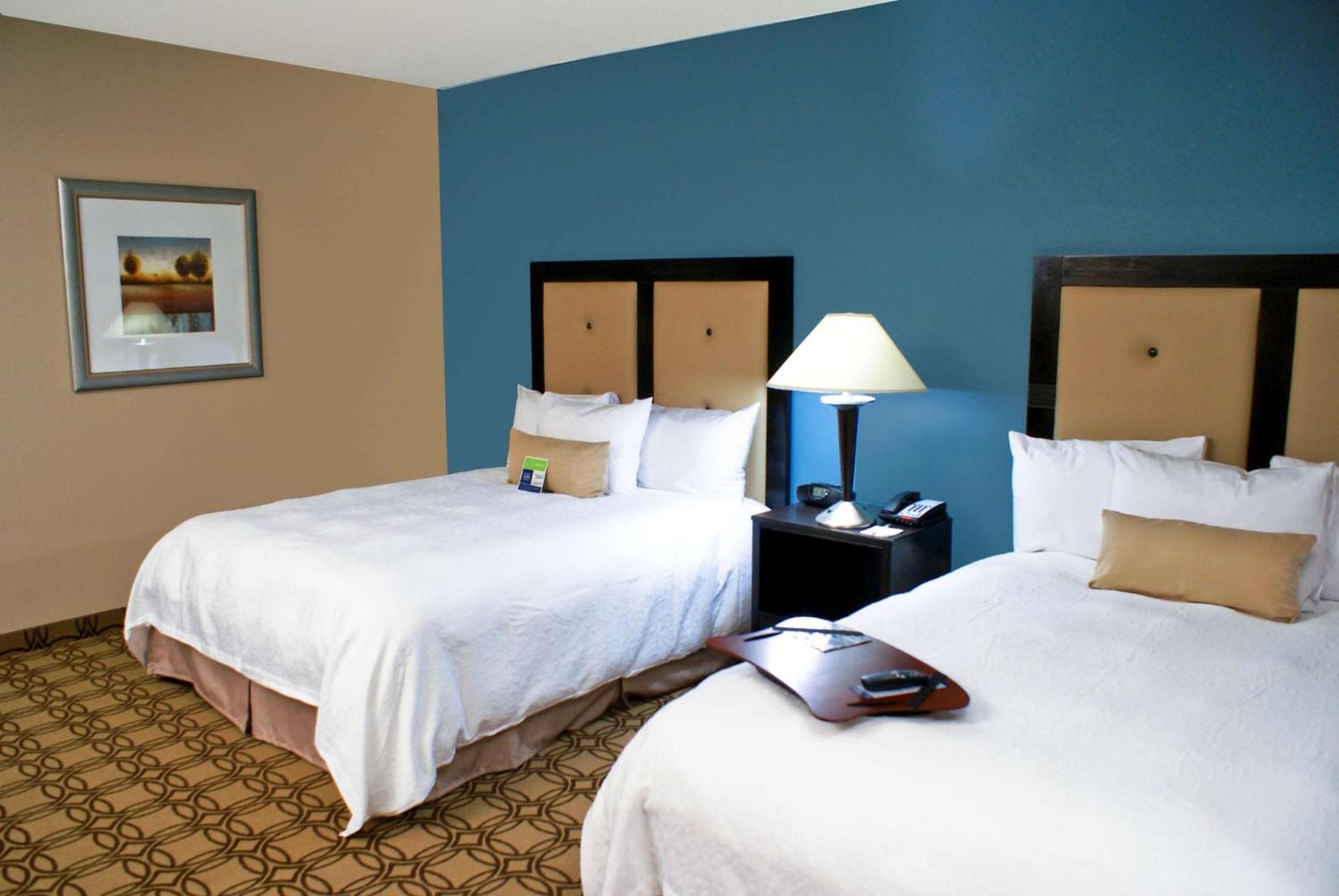Hampton & Charlotte-airport Hotel
