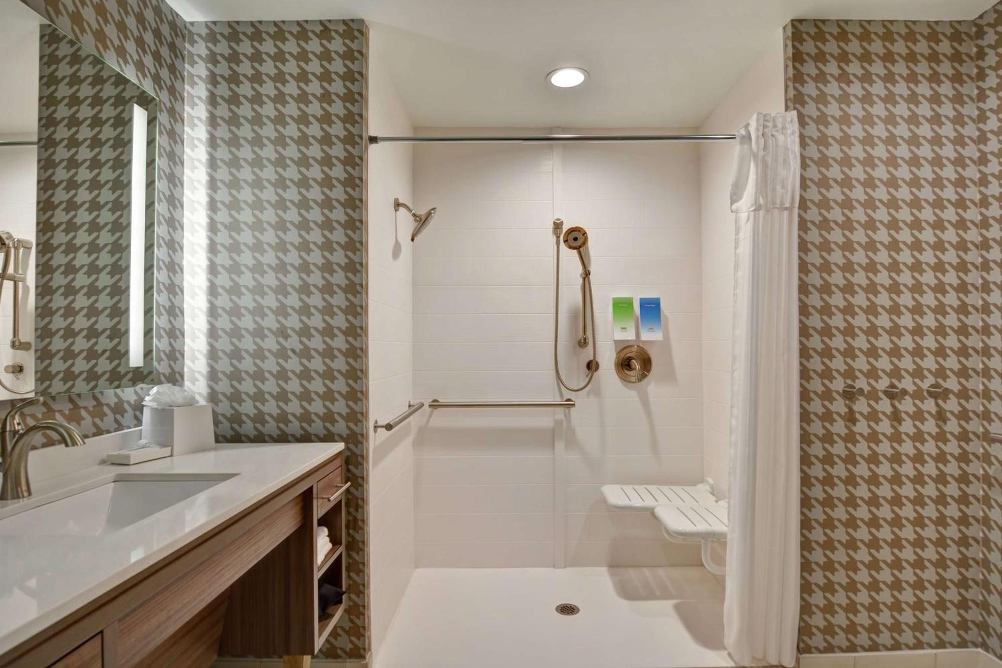 Home2 By Hilton Piper Glen Hotel 3*