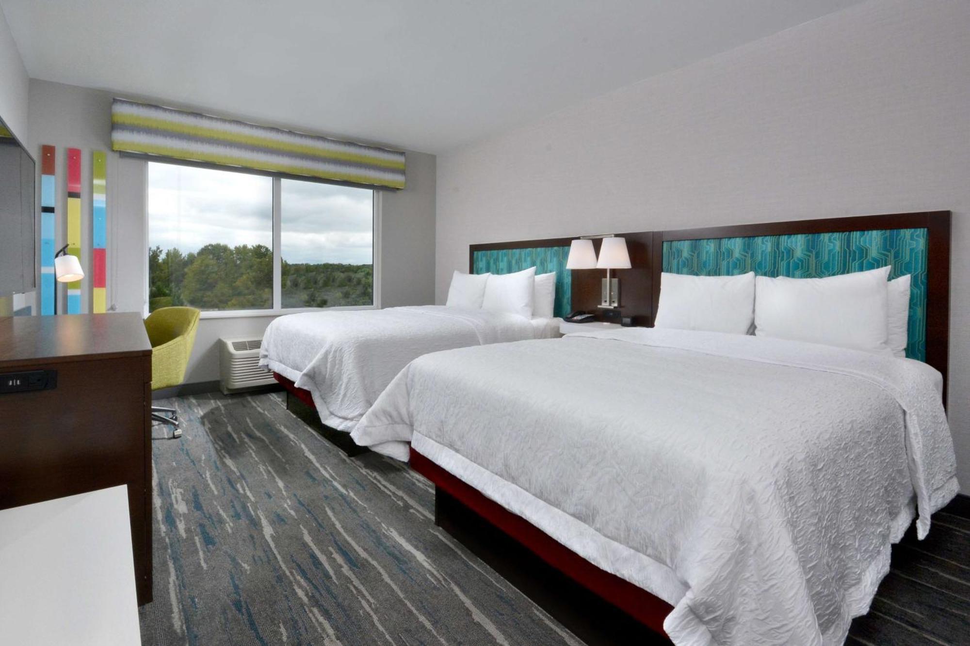 Hampton & North I 485 Hotel 3*
