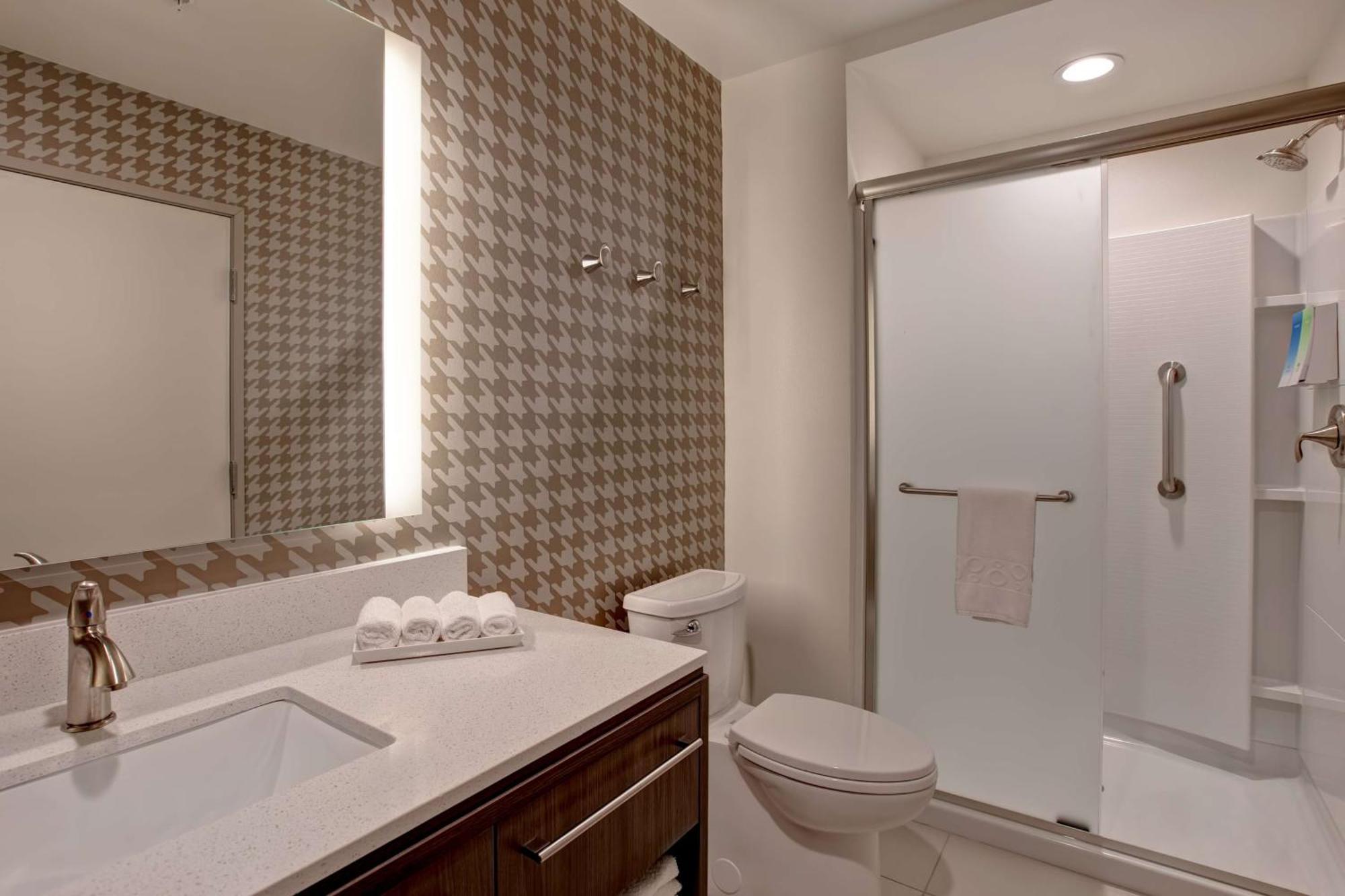 Home2 By Hilton Northlake Hotel 3*