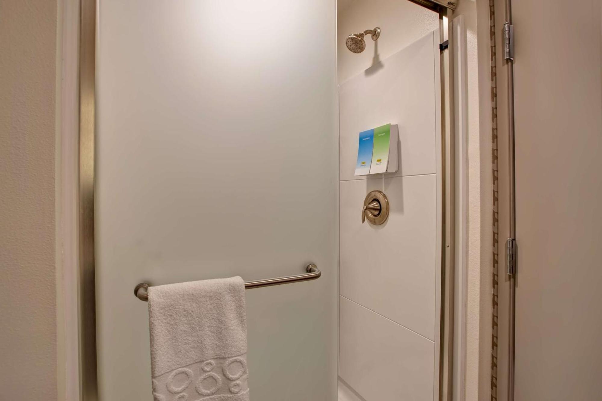 Home2 By Hilton Northlake 3*
