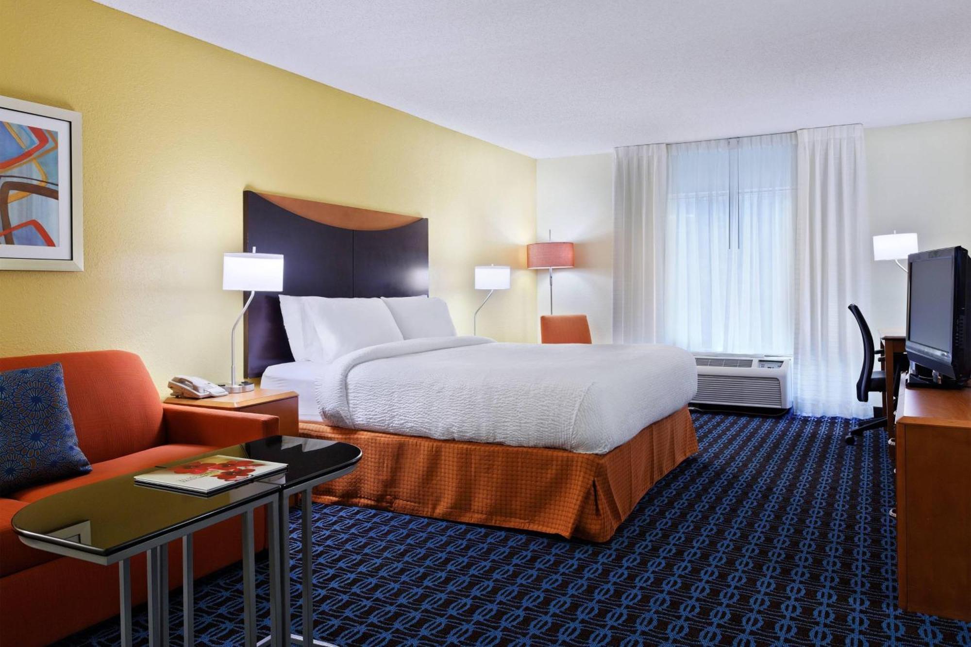 Fairfield & Arrowood Hotel
