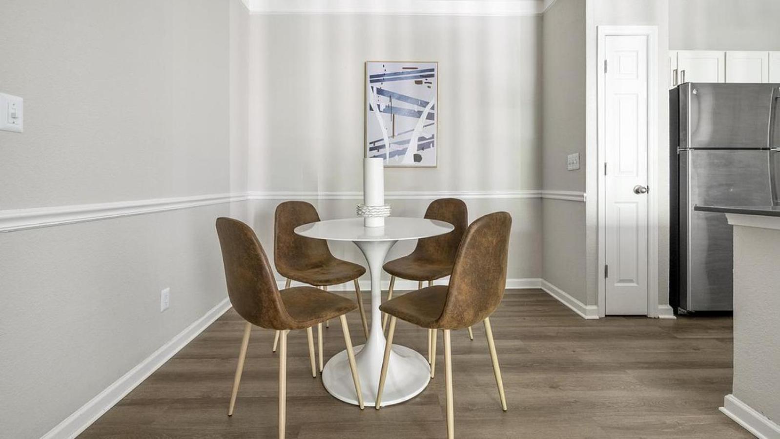 Landing - Modern With Amazing Amenities Charlotte