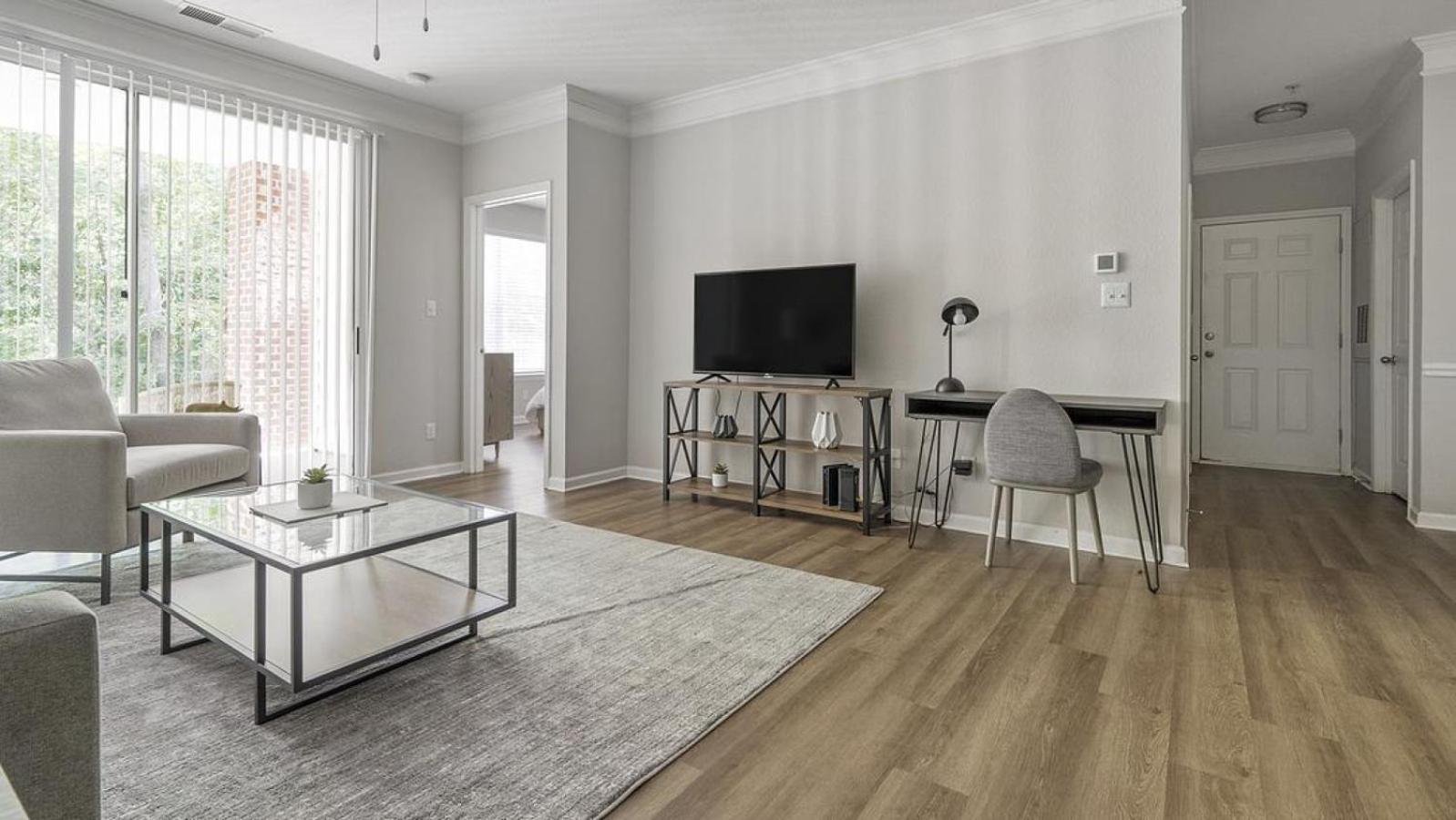 Apartment Landing - Modern With Amazing Amenities Charlotte