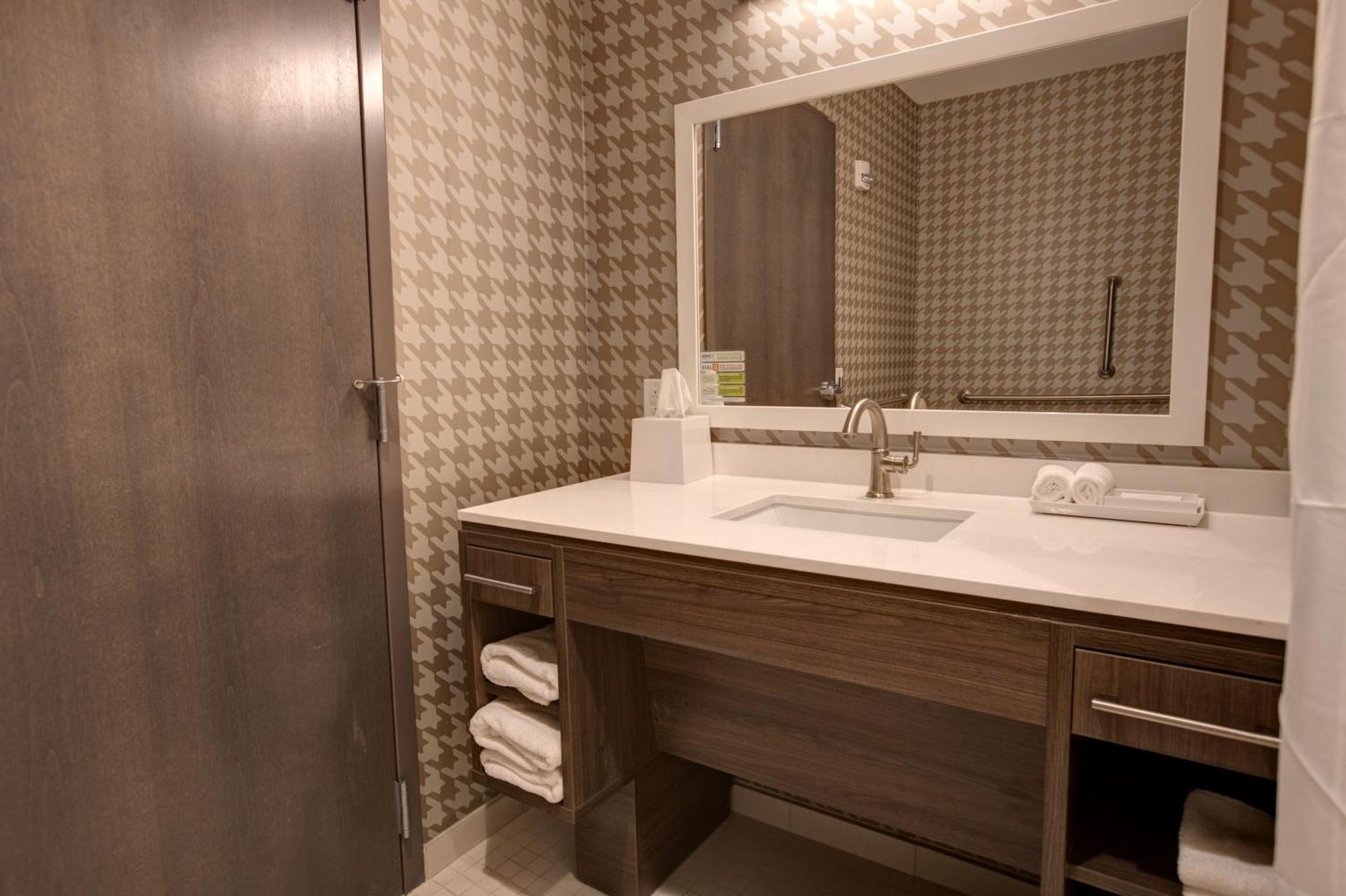 Home2 By Hilton Uptown Charlotte