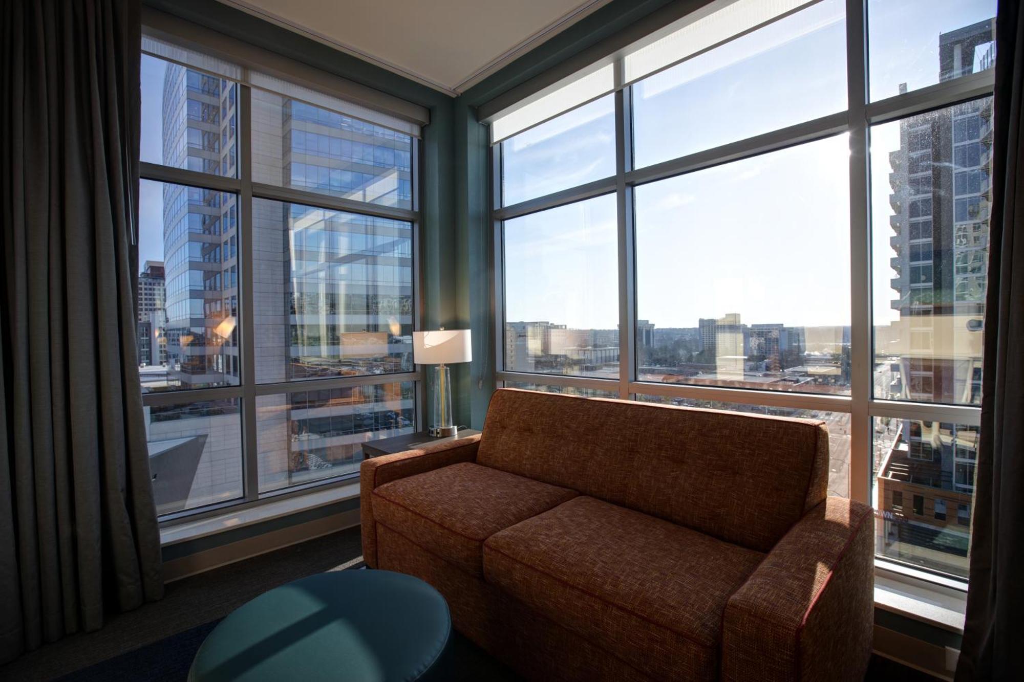 Home2 By Hilton Uptown Hotel 3*