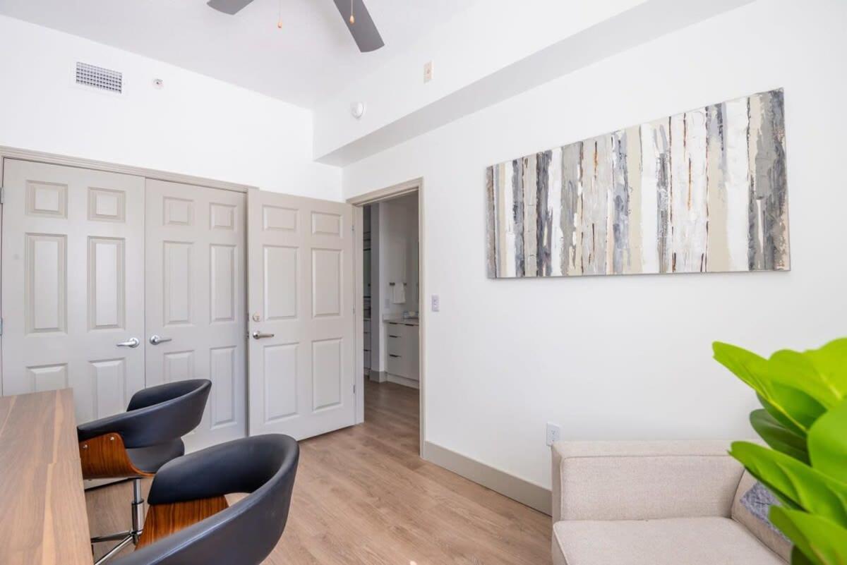3br Premium Downtown With Office & Gym