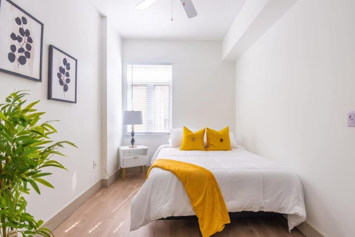 3br Premium Downtown With Office & Gym Apartment Charlotte