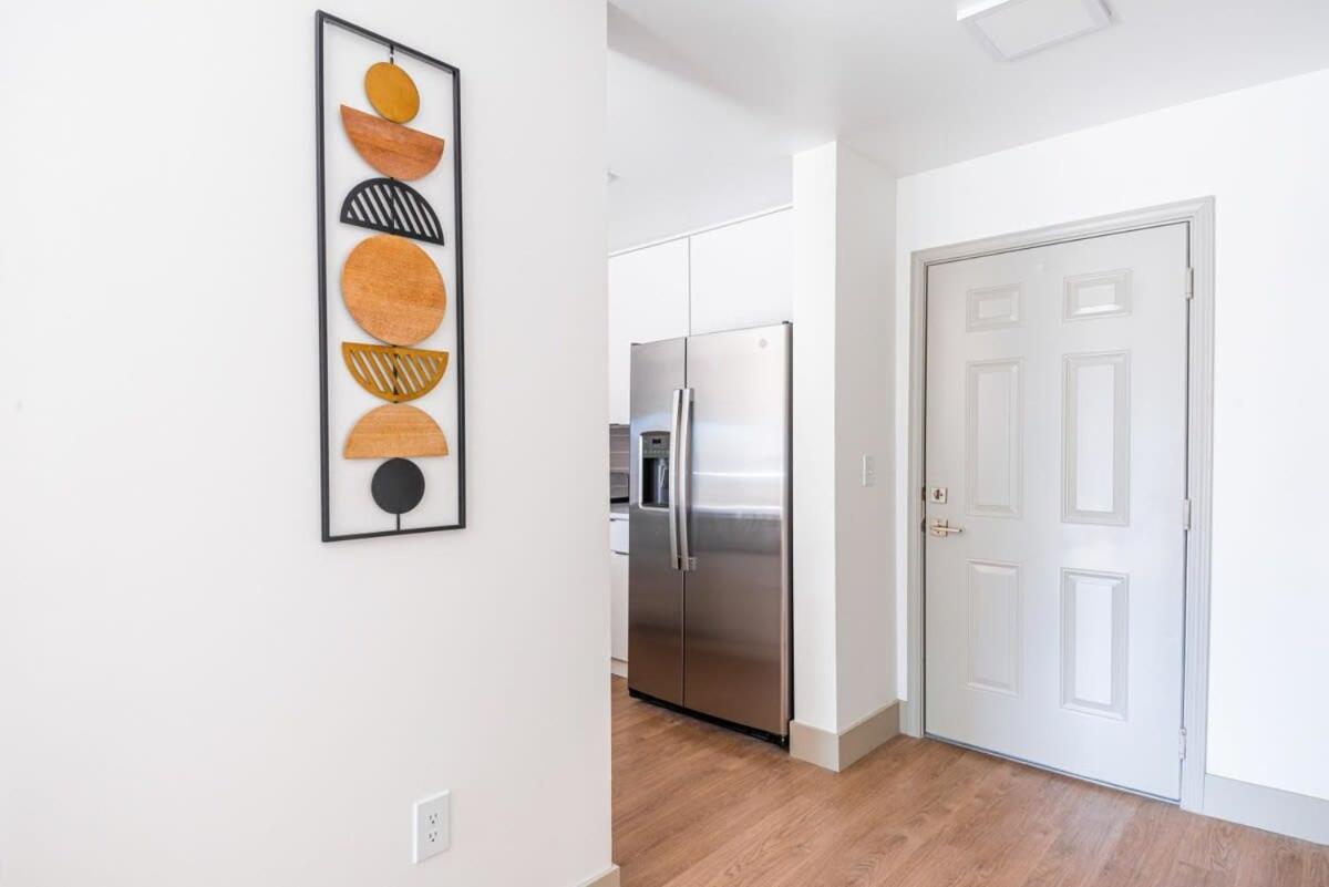 Apartment 3br Premium Downtown With Office & Gym
