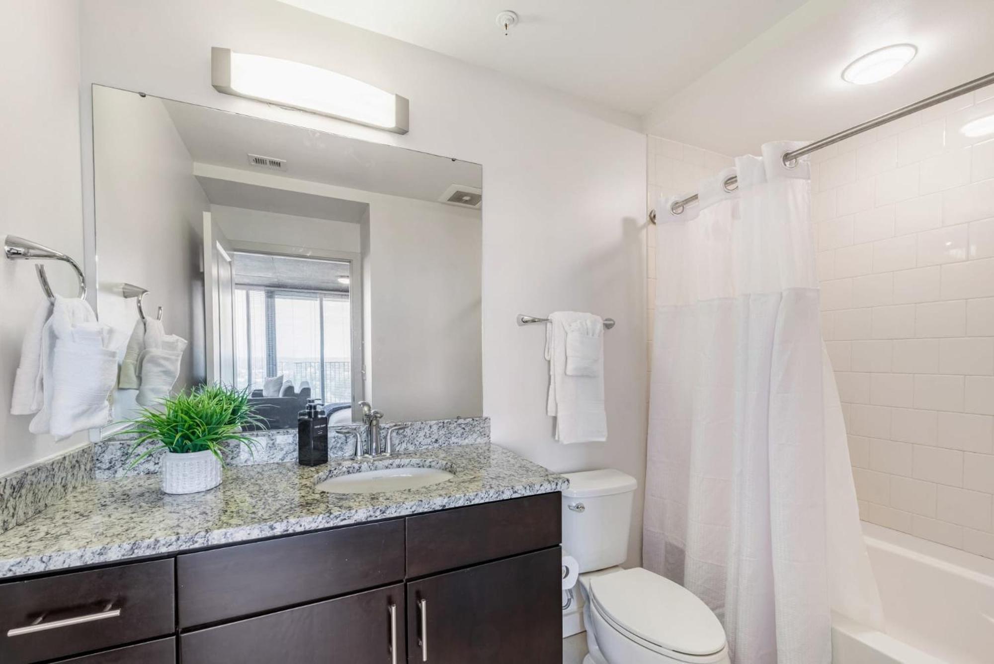 Luxurious Uptown Apartments In Charlotte North Carolina