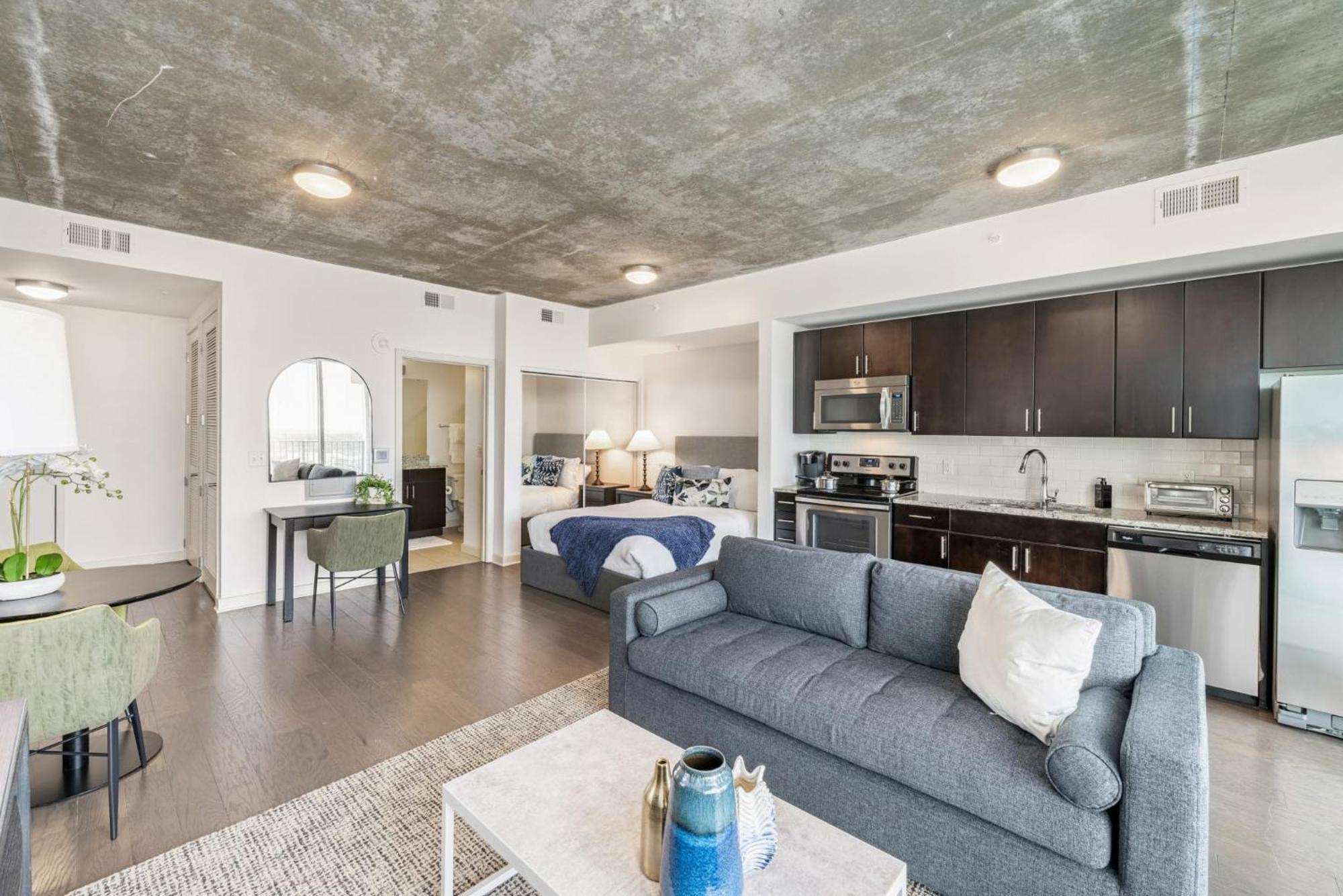 Luxurious Uptown Apartments In Charlotte North Carolina * Charlotte