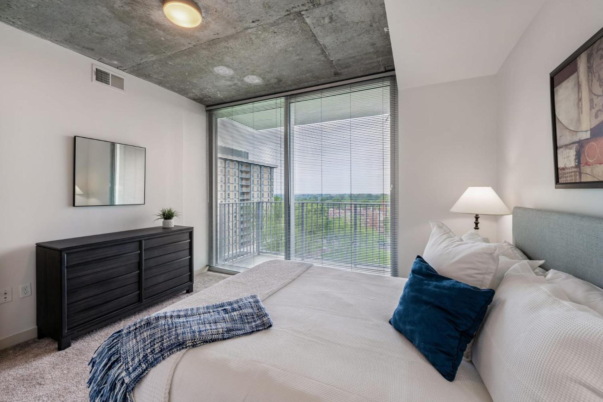 Apartment Luxurious Uptown Apartments In Charlotte North Carolina *