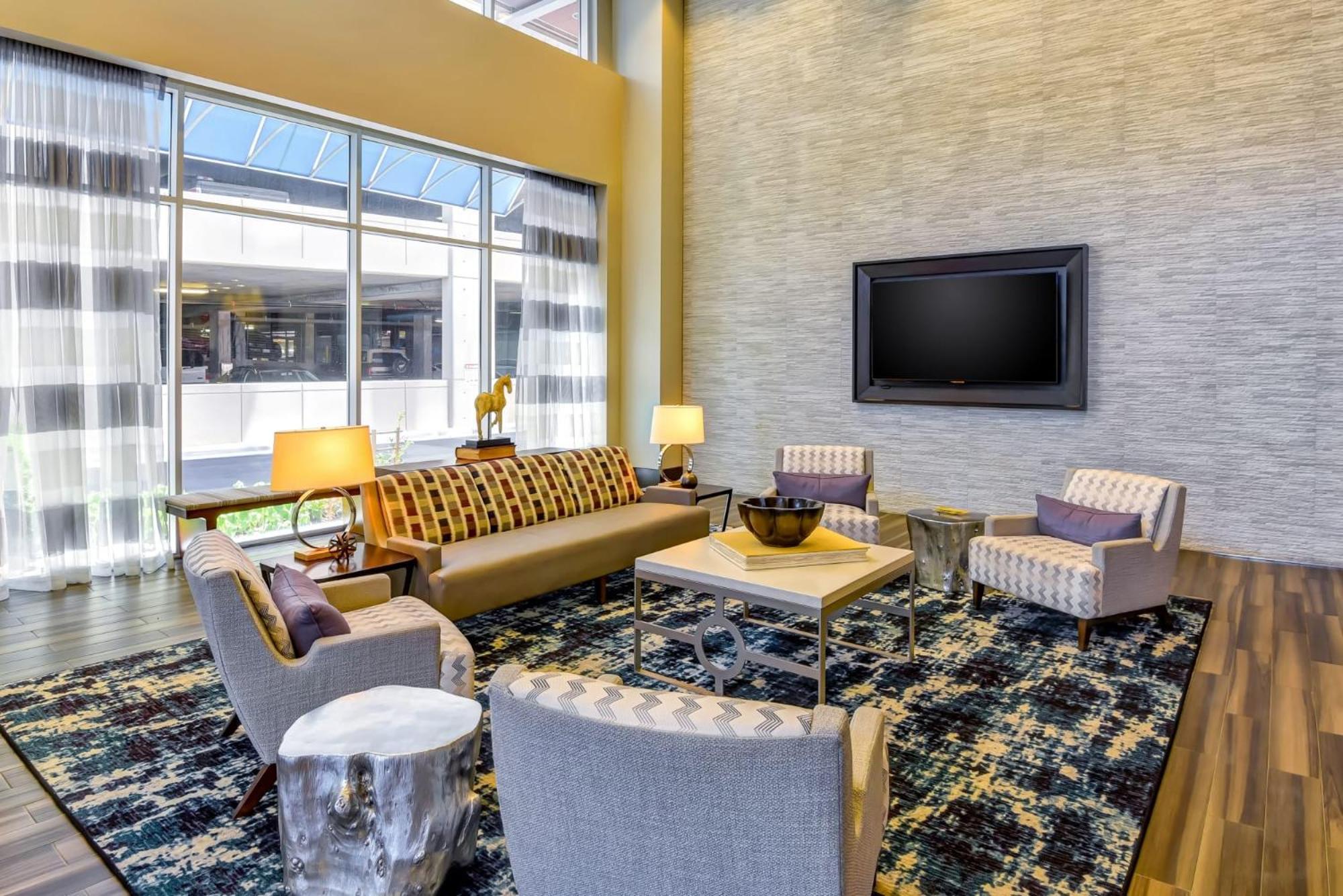 Luxurious Uptown Apartments In Charlotte North Carolina