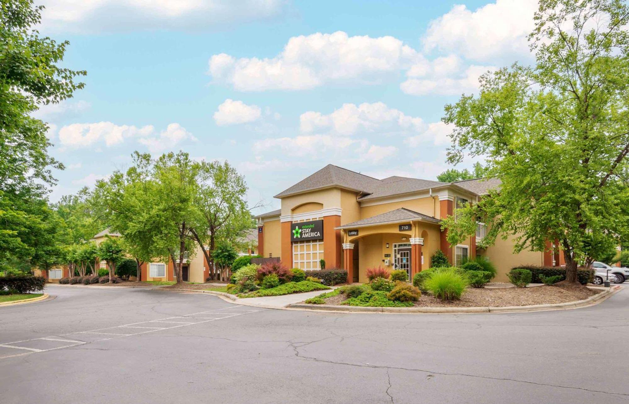 Extended America Select - - Airport Charlotte