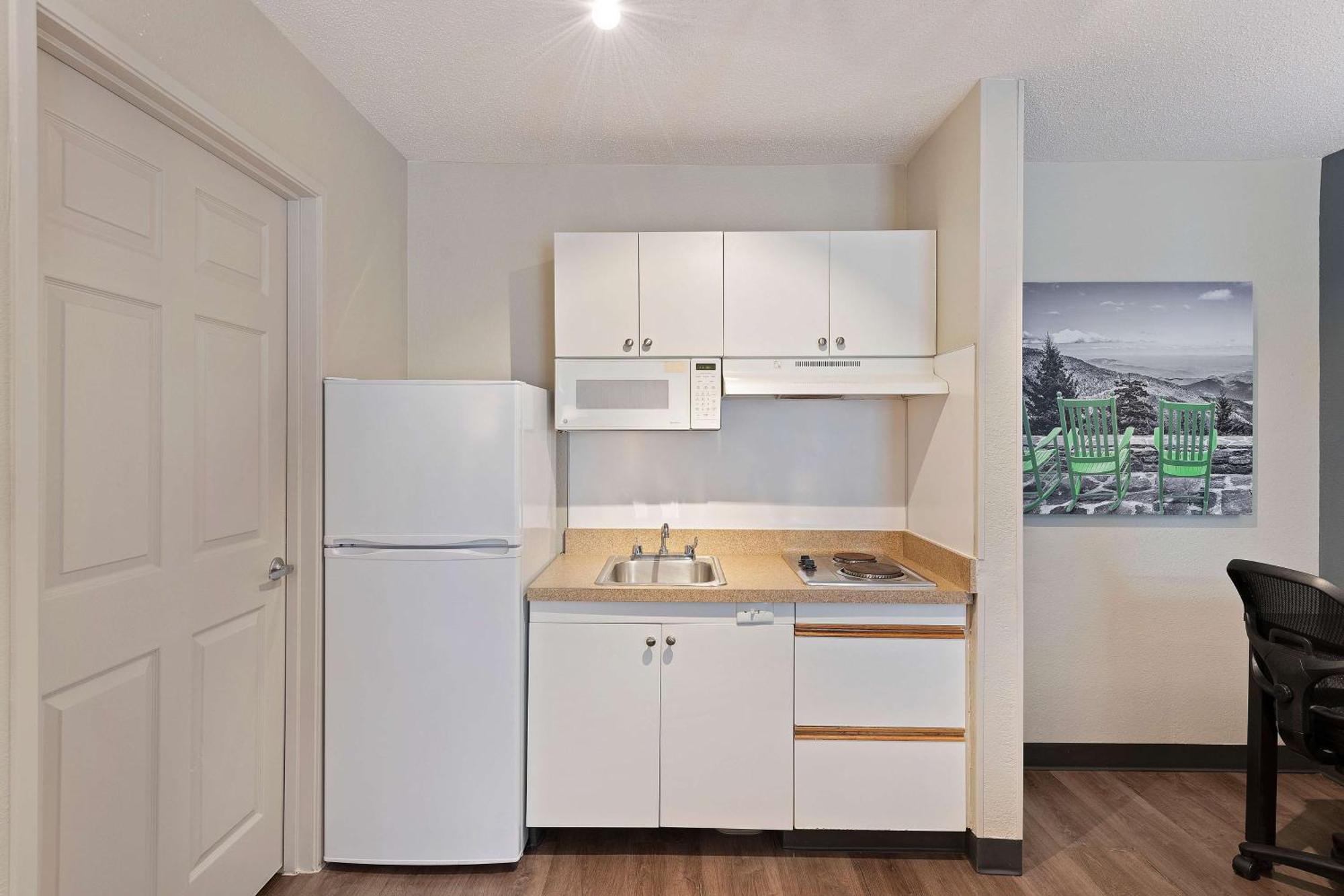 Extended America Select - - Airport Hotel 2*