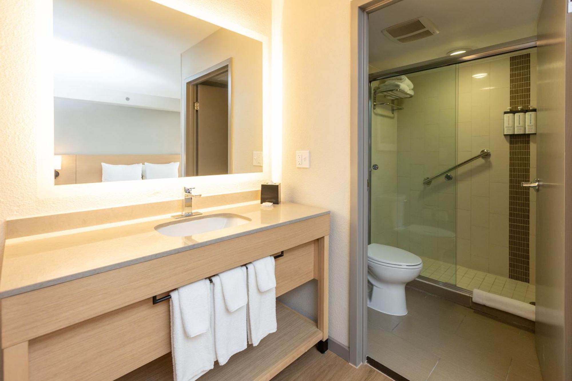 Hyatt Place Arrowood Hotel Charlotte