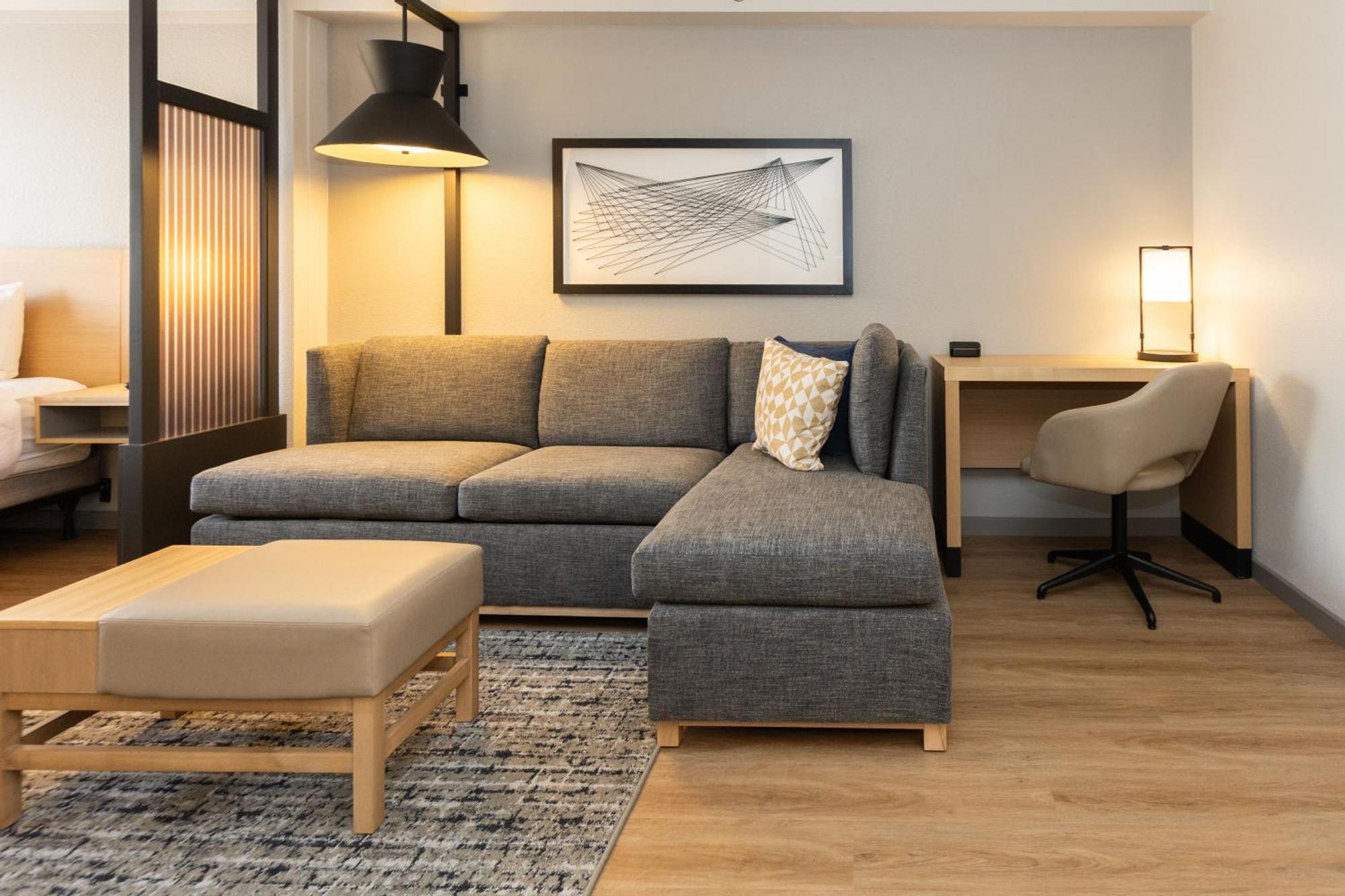 Hyatt Place Arrowood Hotel Charlotte