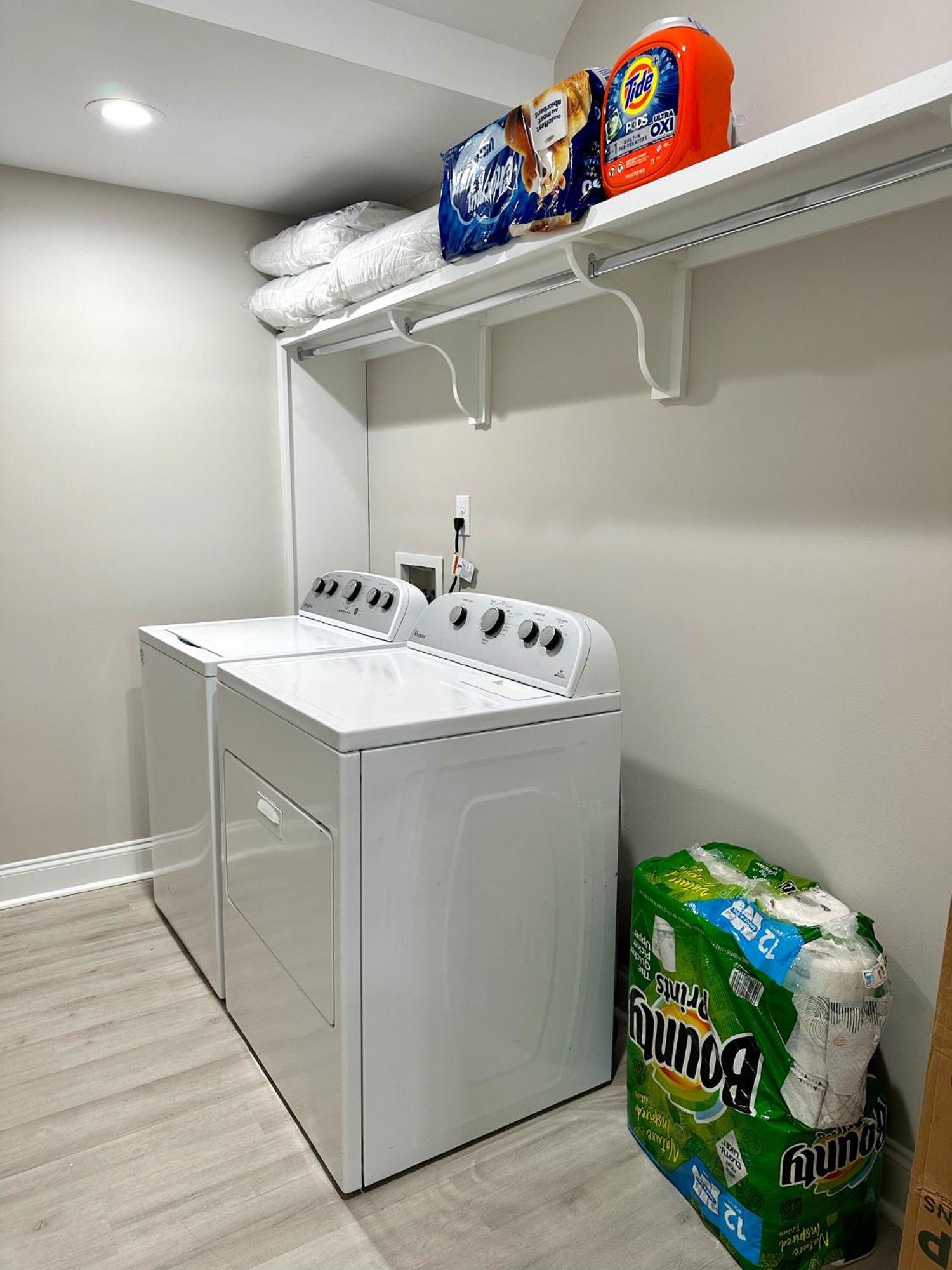 New Charming 3bd Townhome With Wifi - 9 Min To Uptown