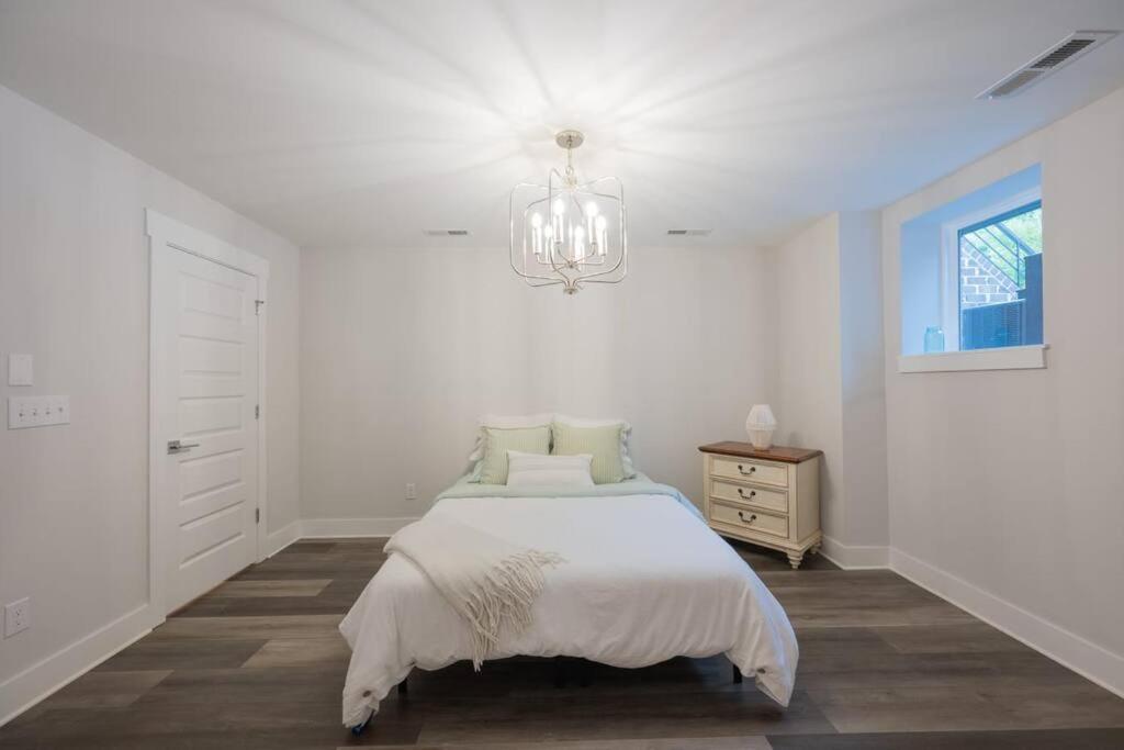 The Sente, New Home, Two Miles To Downtown Charlotte