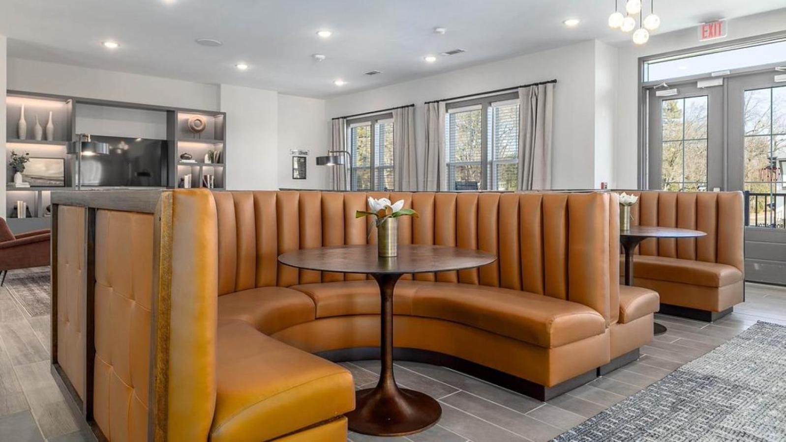 Landing At The Henry - 2 Bedrooms In Northwest *