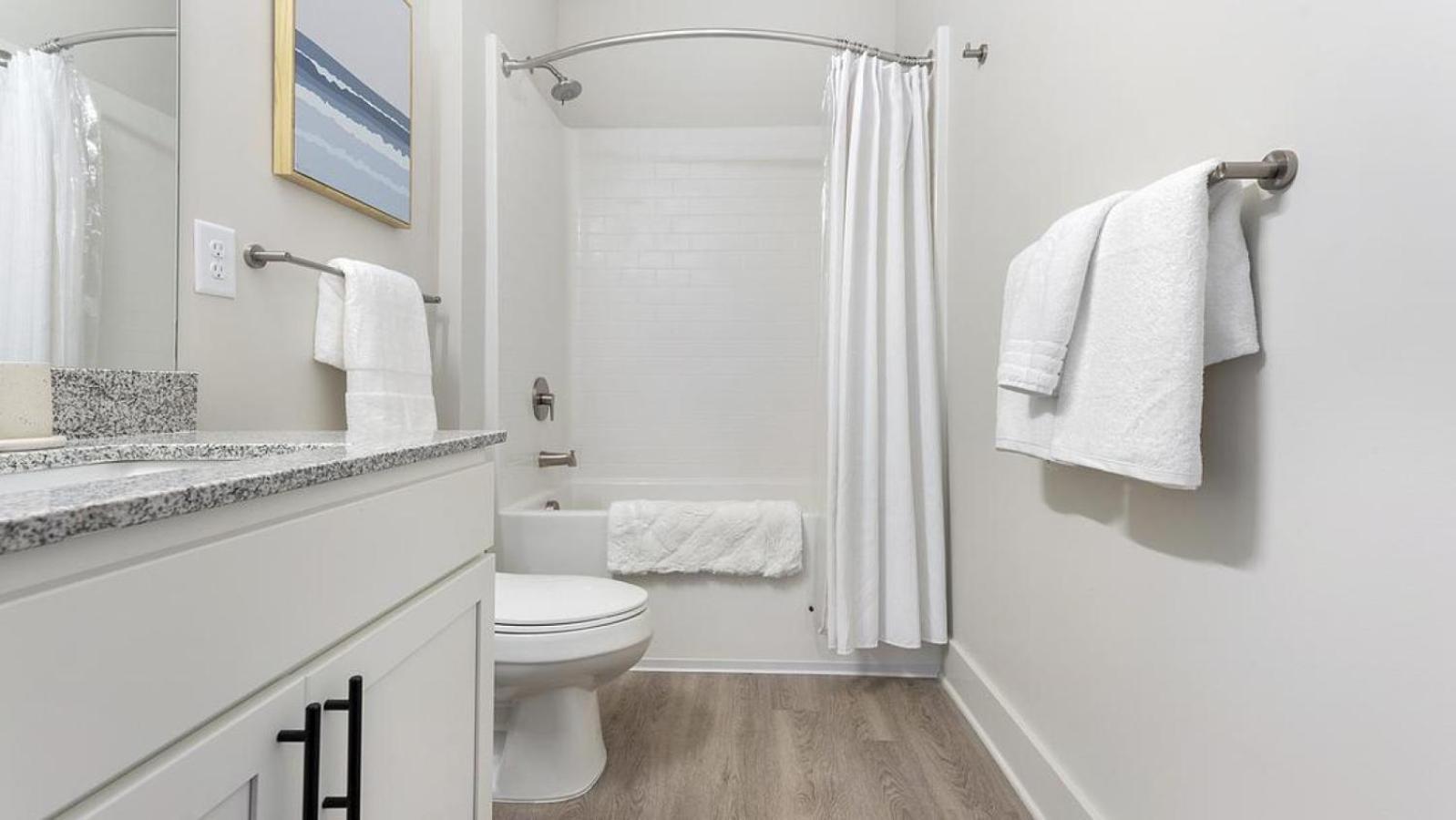 Landing At The Henry - 2 Bedrooms In Northwest Apartment *