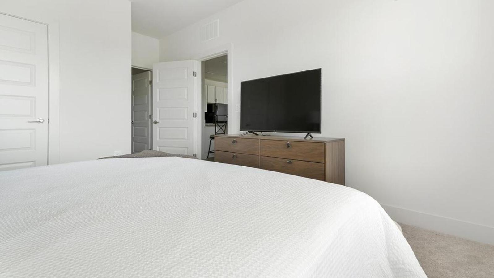 Apartment Landing At The Henry - 2 Bedrooms In Northwest *