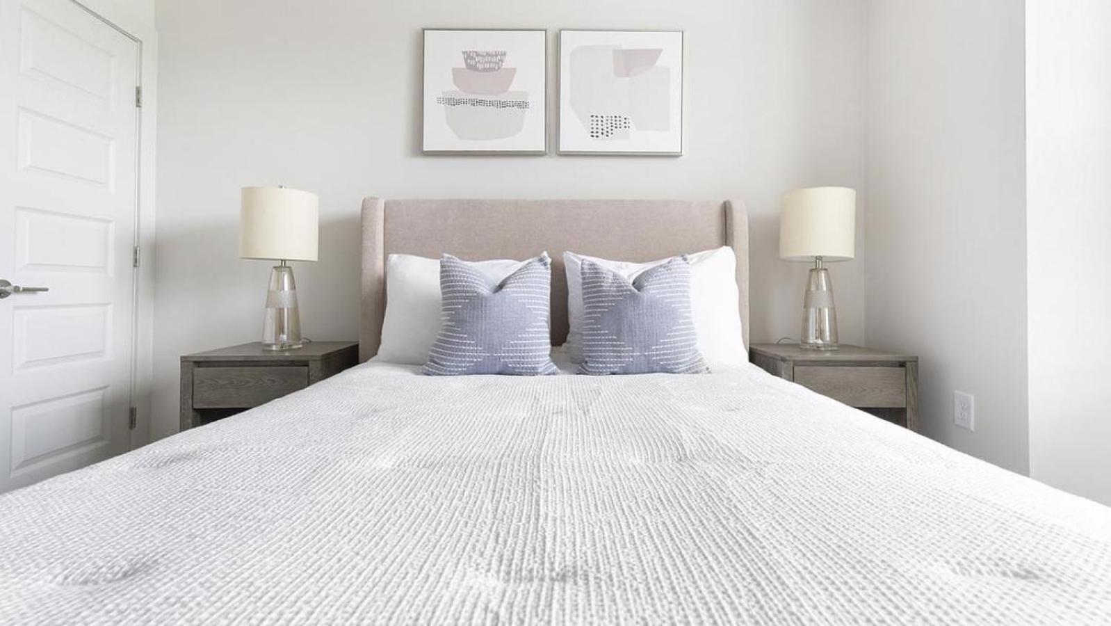Apartment Landing At The Henry - 2 Bedrooms In Northwest