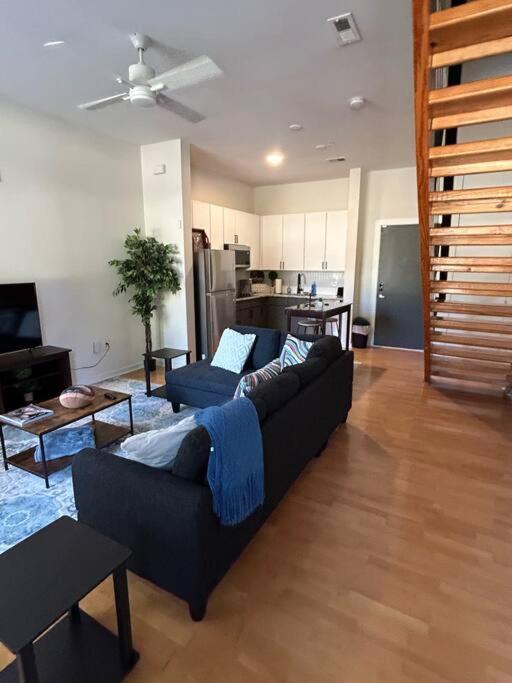 1 Bedroom Townhouse Studio In Uptown * Charlotte