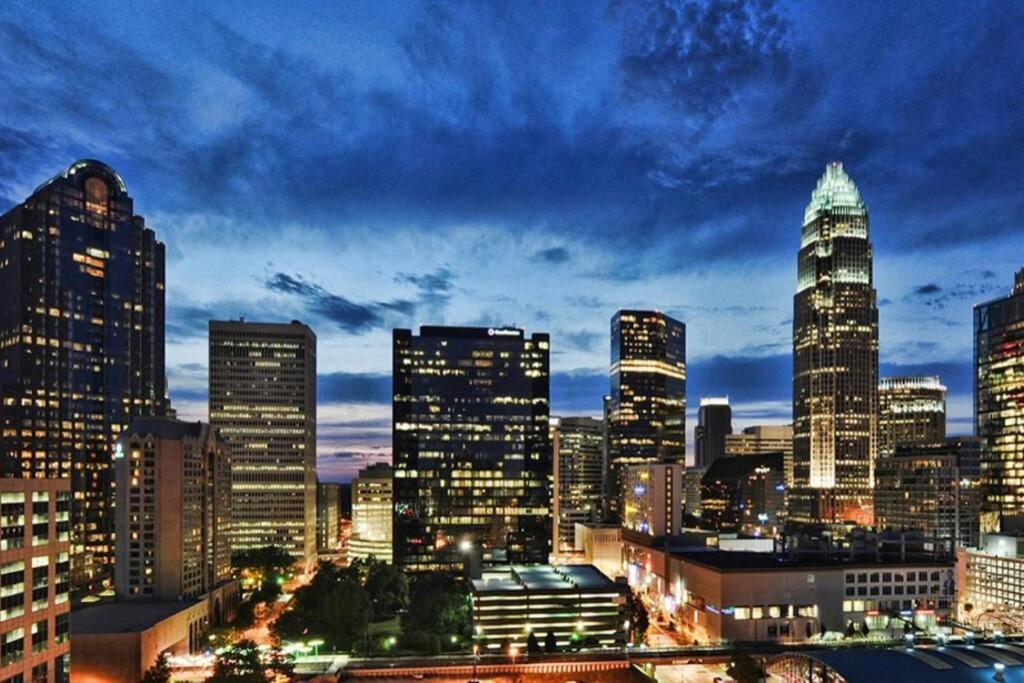 Apartment 1 Bedroom Townhouse Studio In Uptown Charlotte