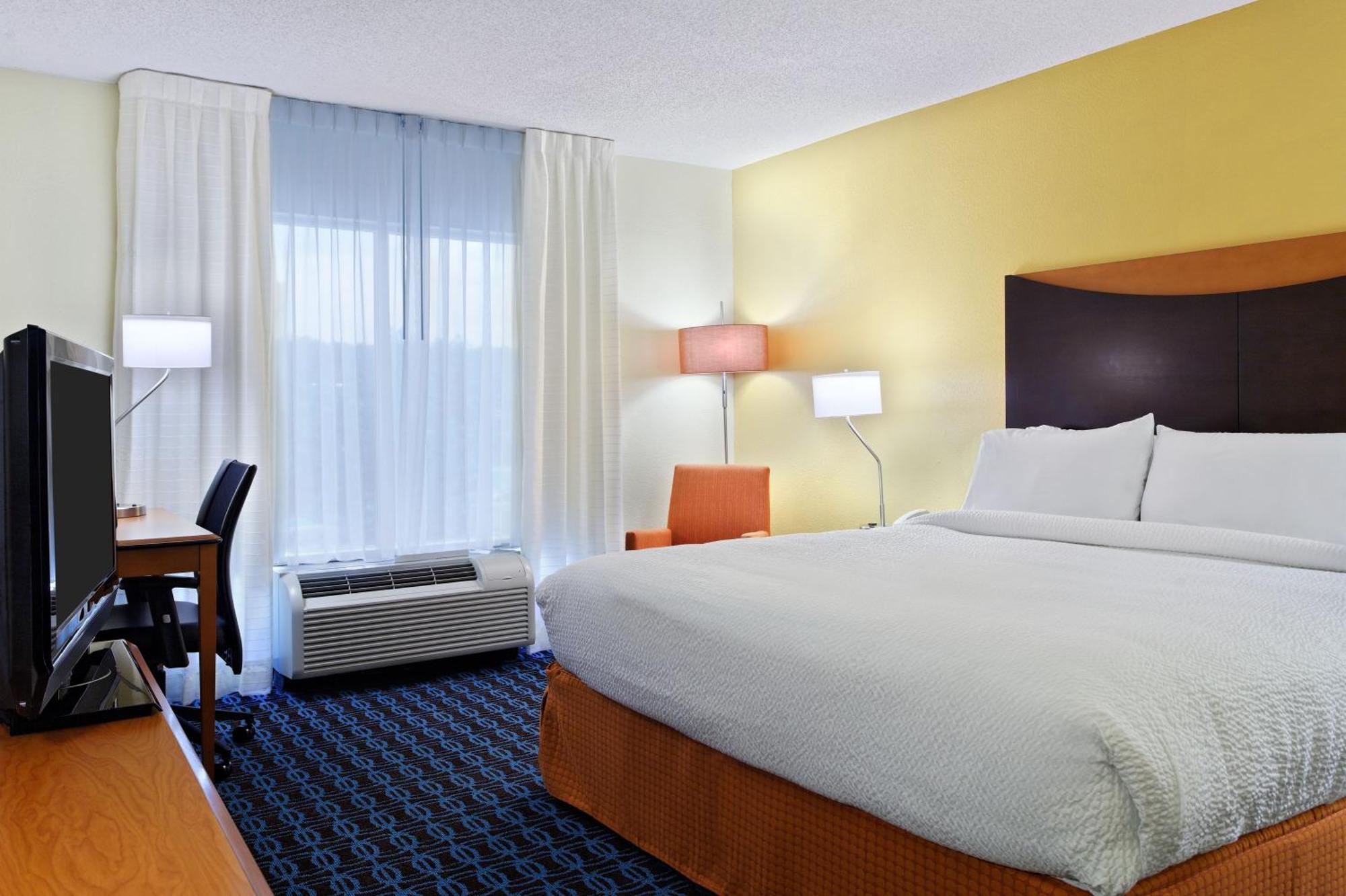 Fairfield & Arrowood Hotel