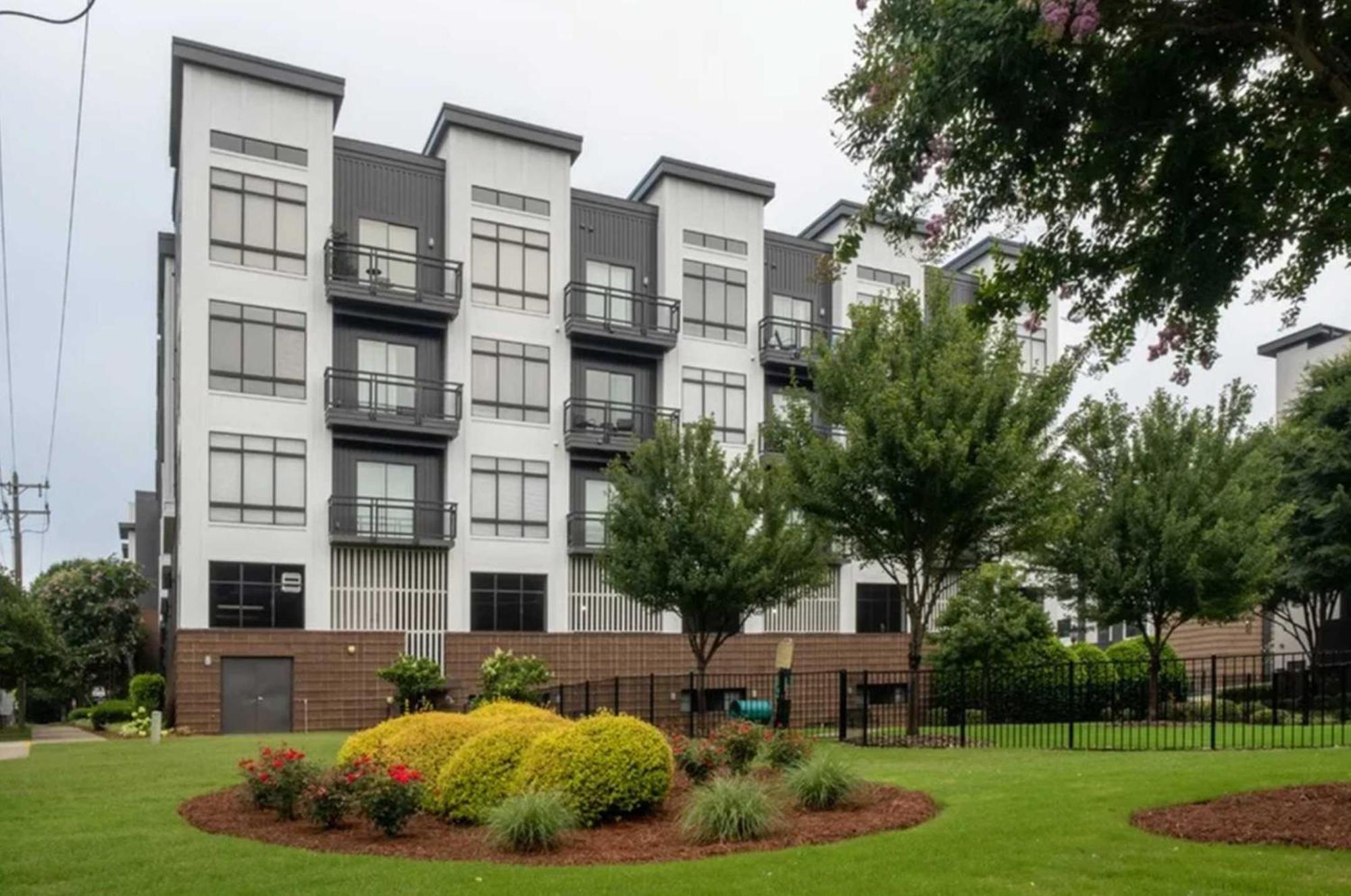 Apartment Spacious 2bd With Private Balcony And Free Parking 2 Charlotte