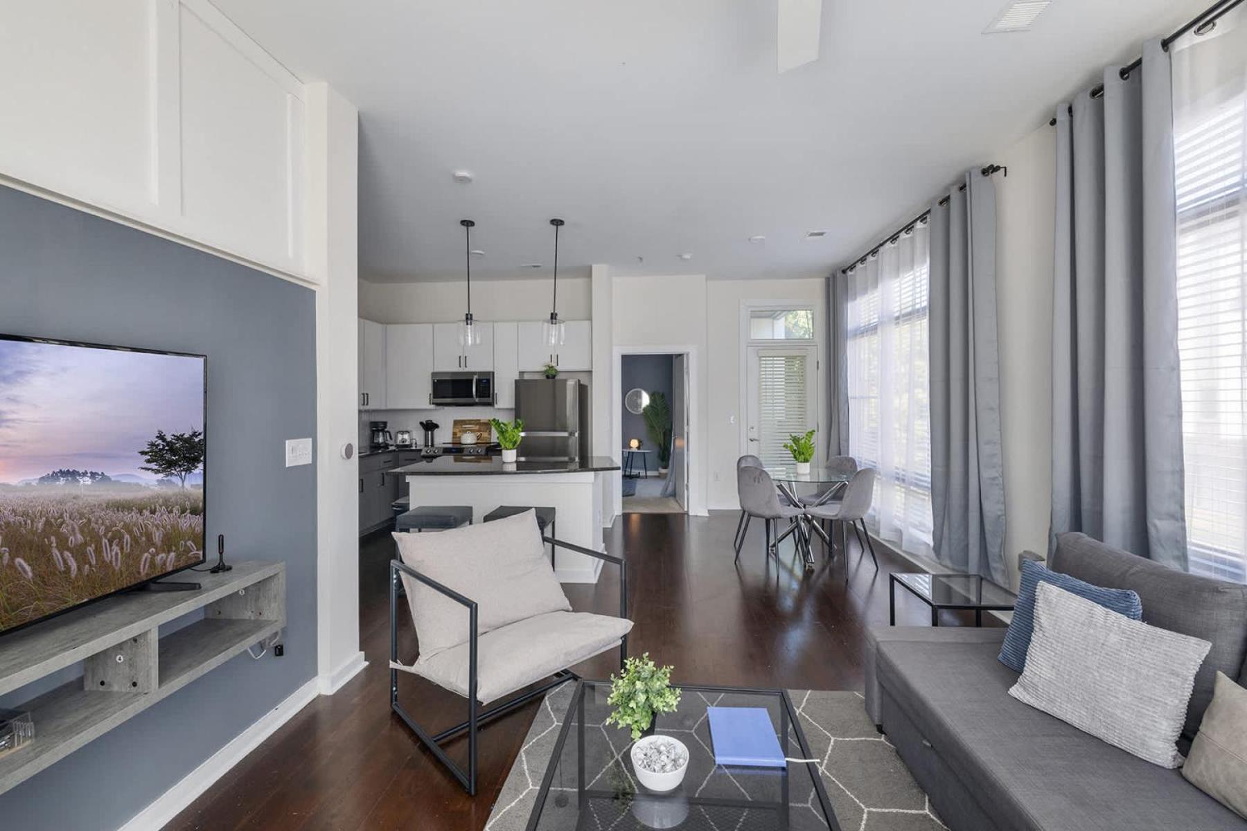 Spacious 2bd With Private Balcony And Free Parking 2 Apartment Charlotte