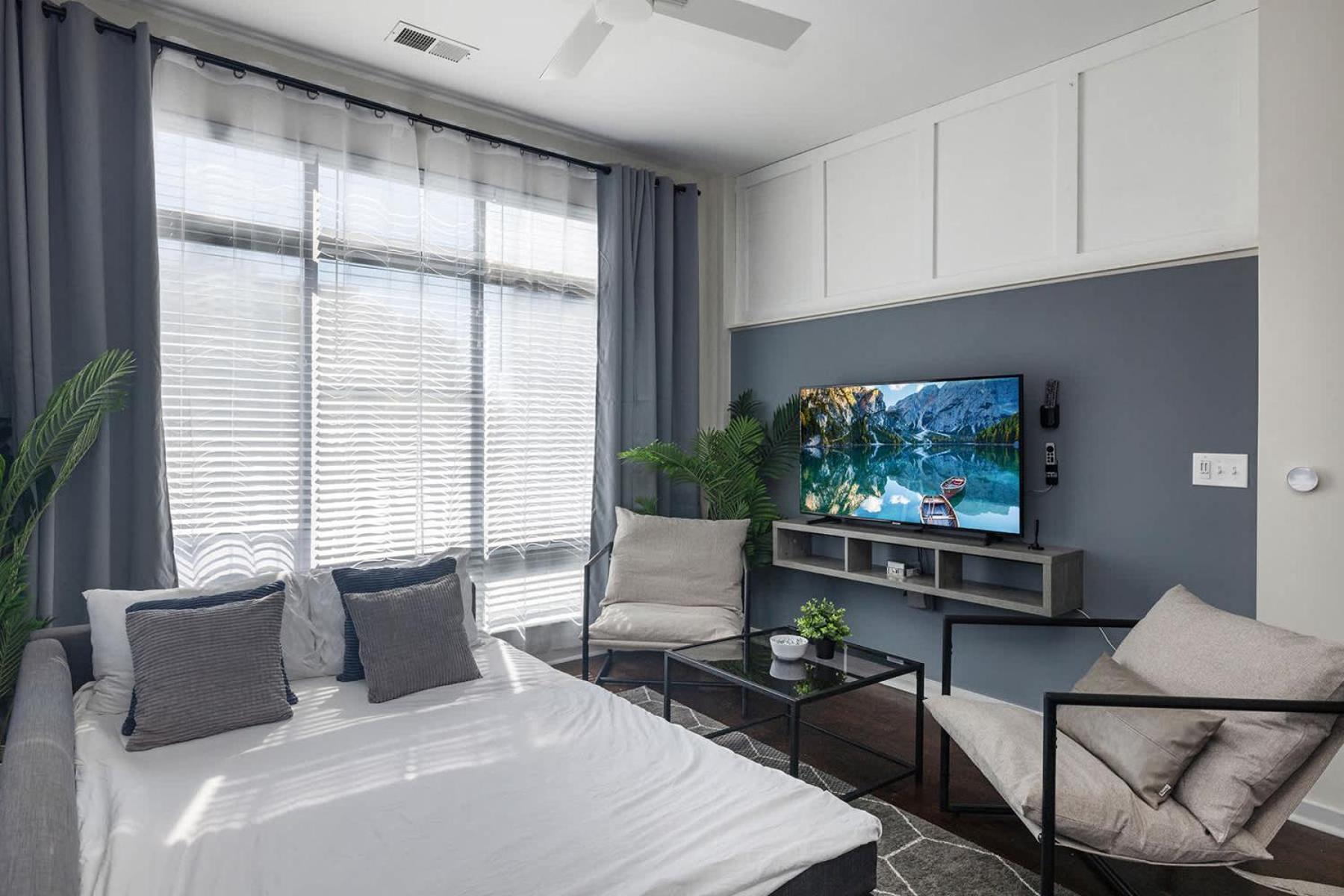 Spacious 2bd With Private Balcony And Free Parking 2 Apartment Charlotte