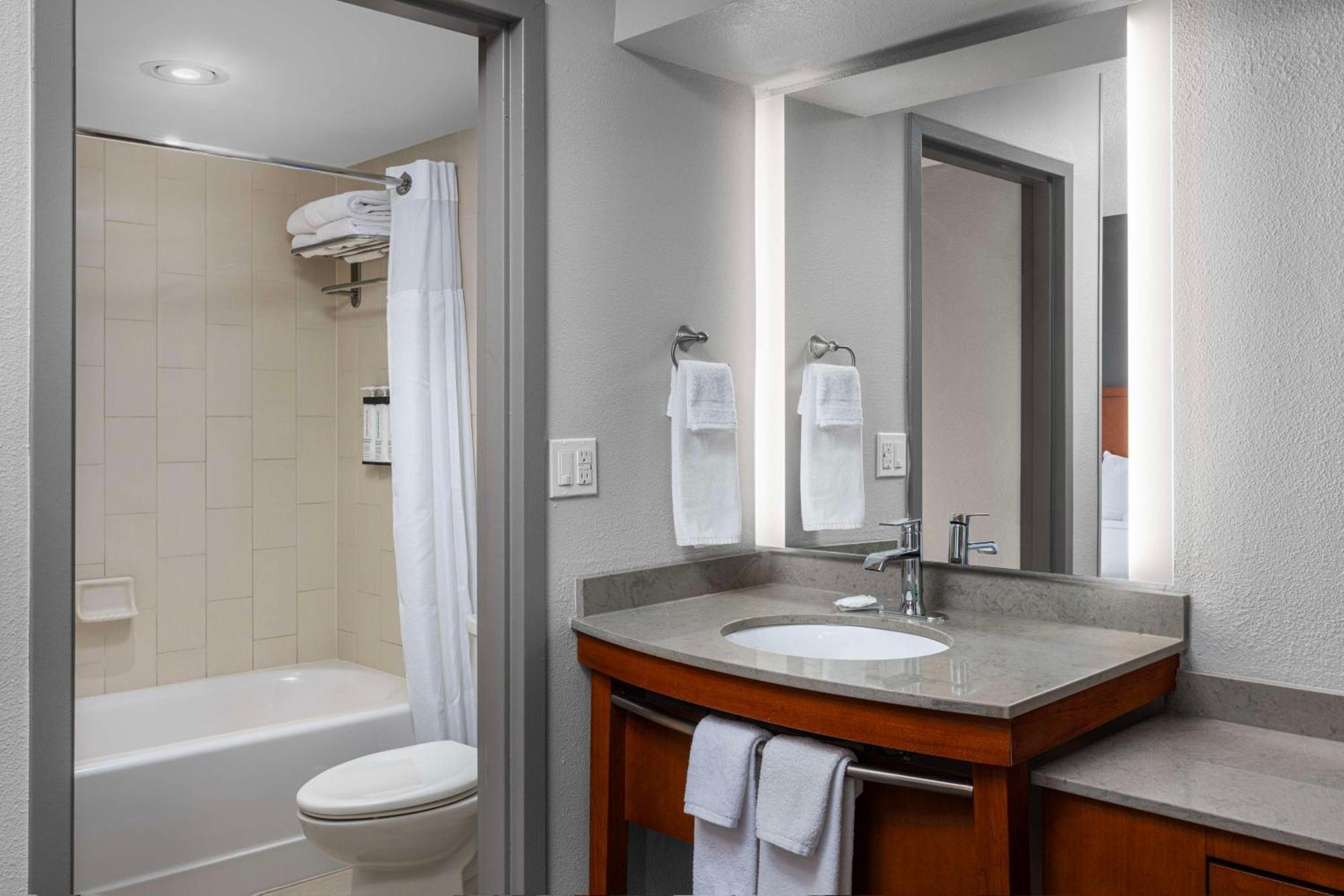 Hyatt Place Airport/lake Pointe Charlotte