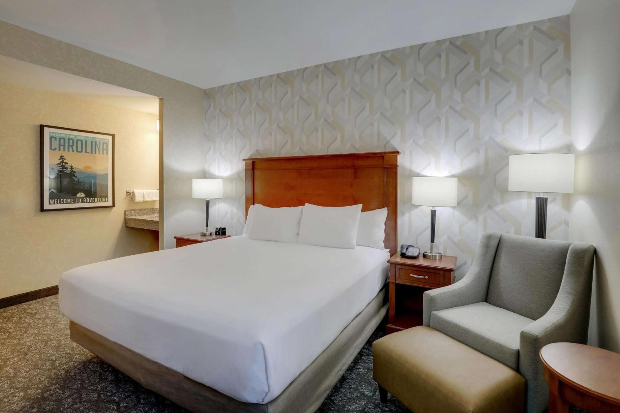 Hotel Drury & Place Charlotte