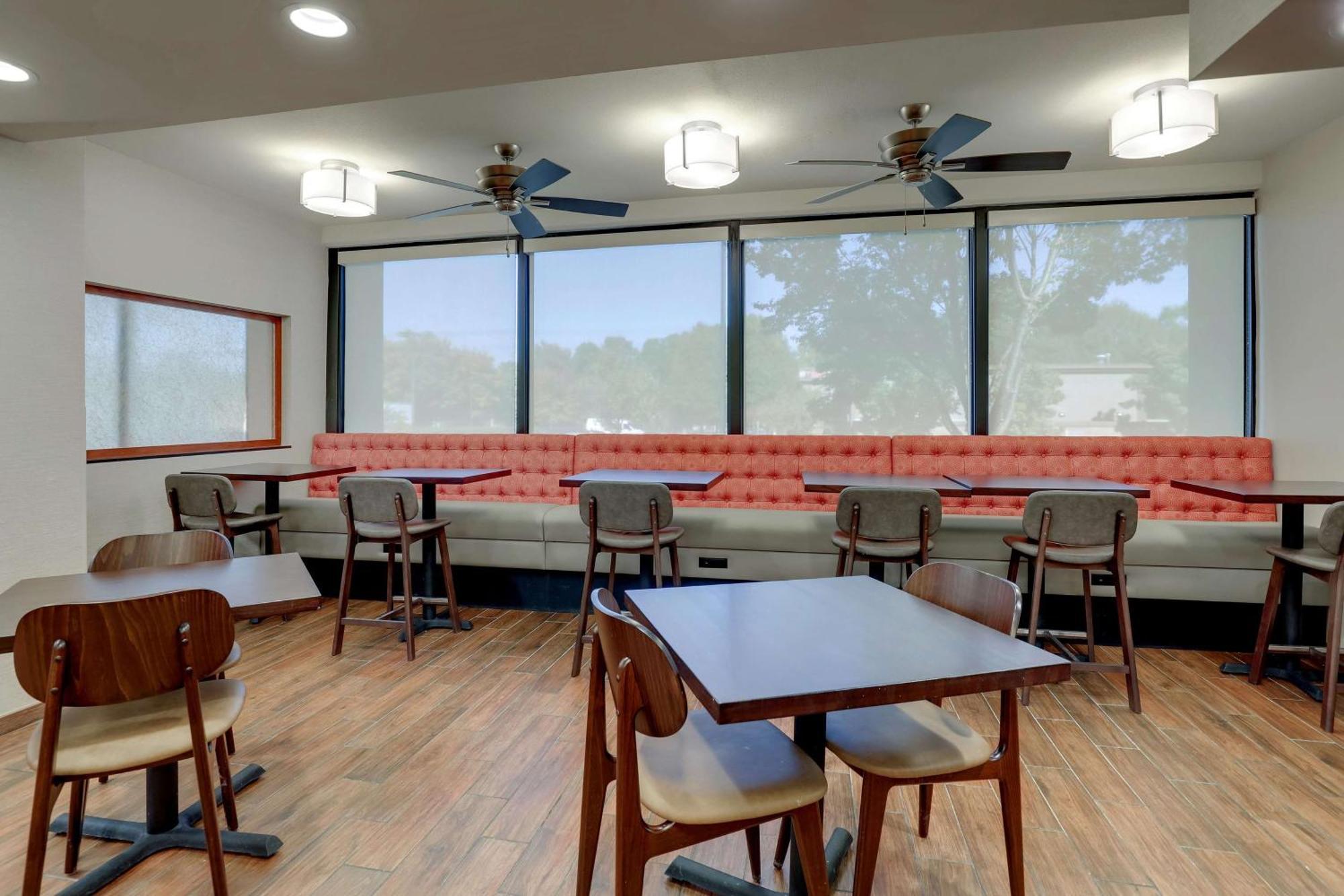 Drury & Place Hotel 3*