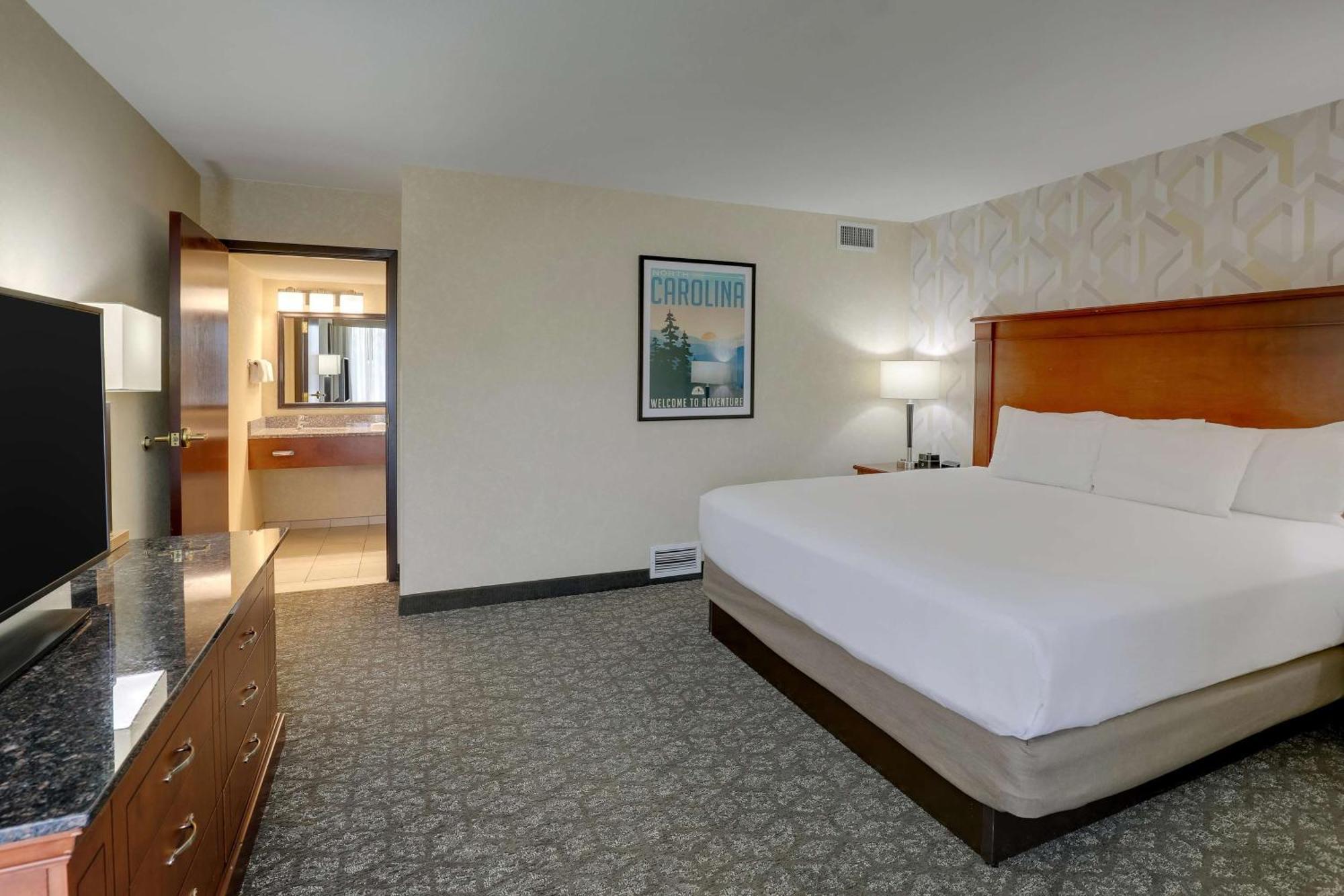 Hotel Drury & Place Charlotte