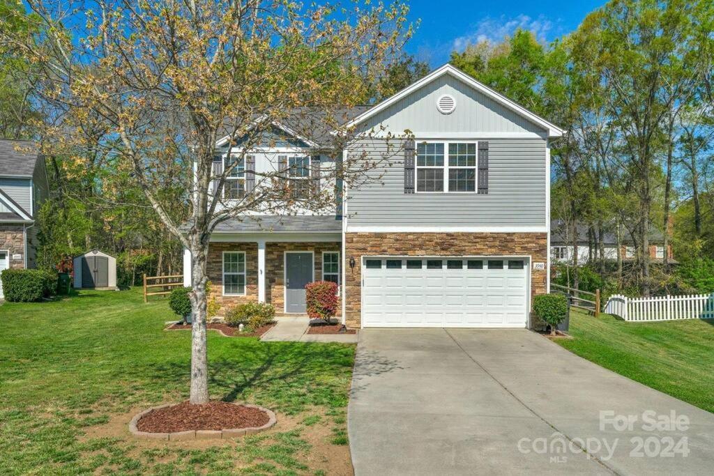 5 Bedrooms 7 Beds Luxury Fenced Yard Pets Ok