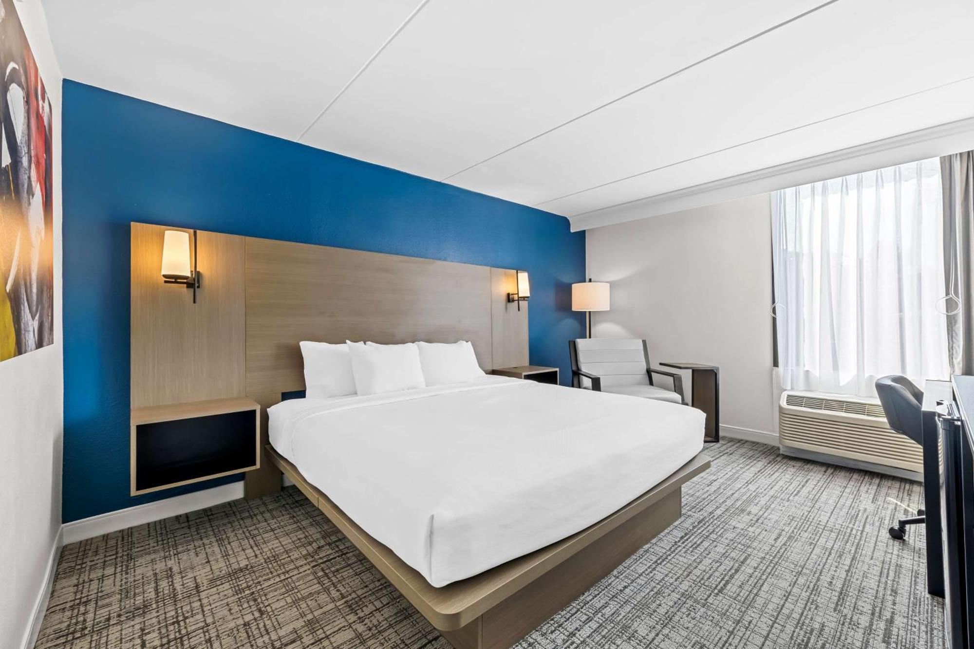Western Lower South End 3* Charlotte