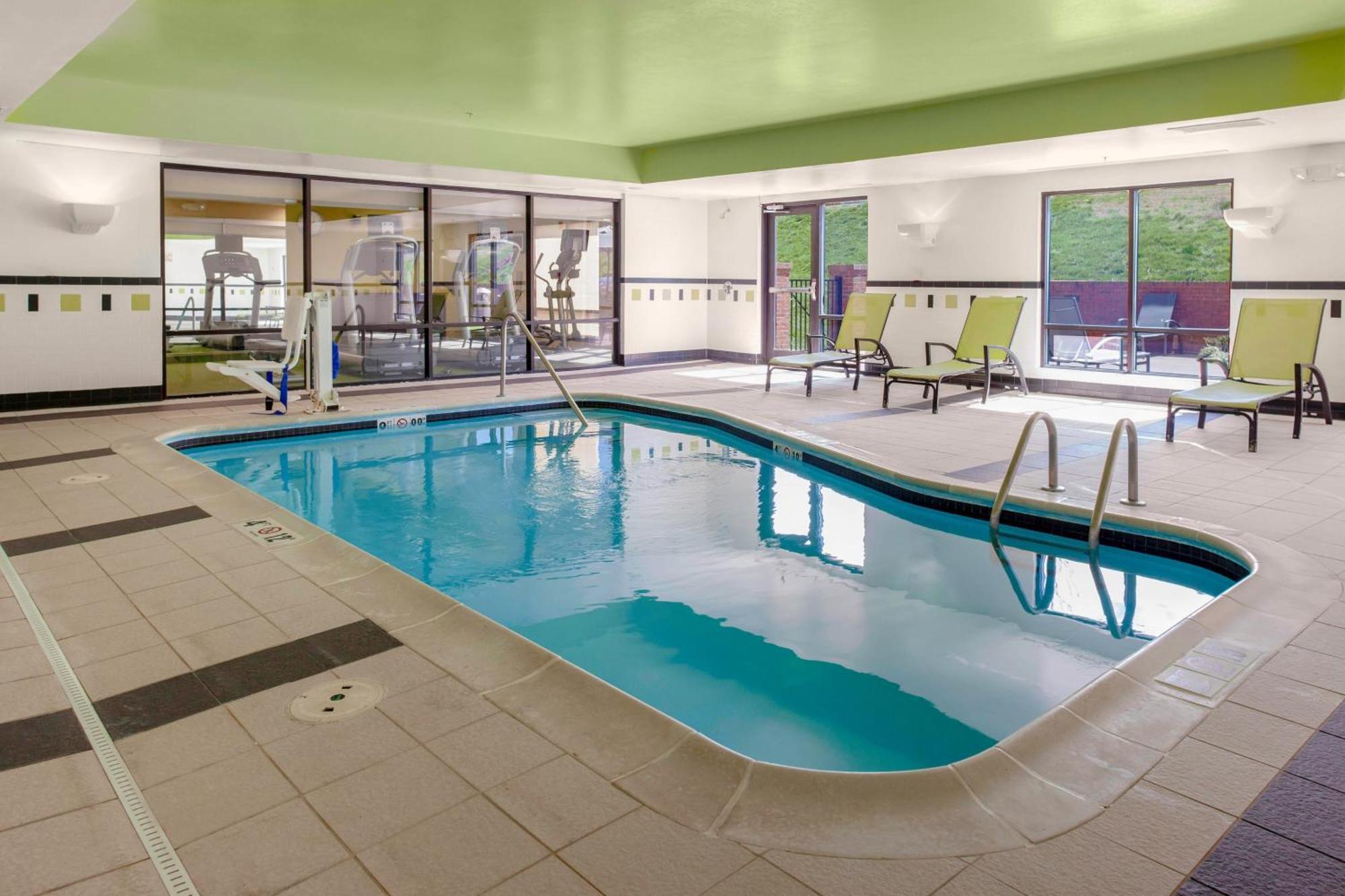 Hotel Fairfield & By Marriott Matthews 3*
