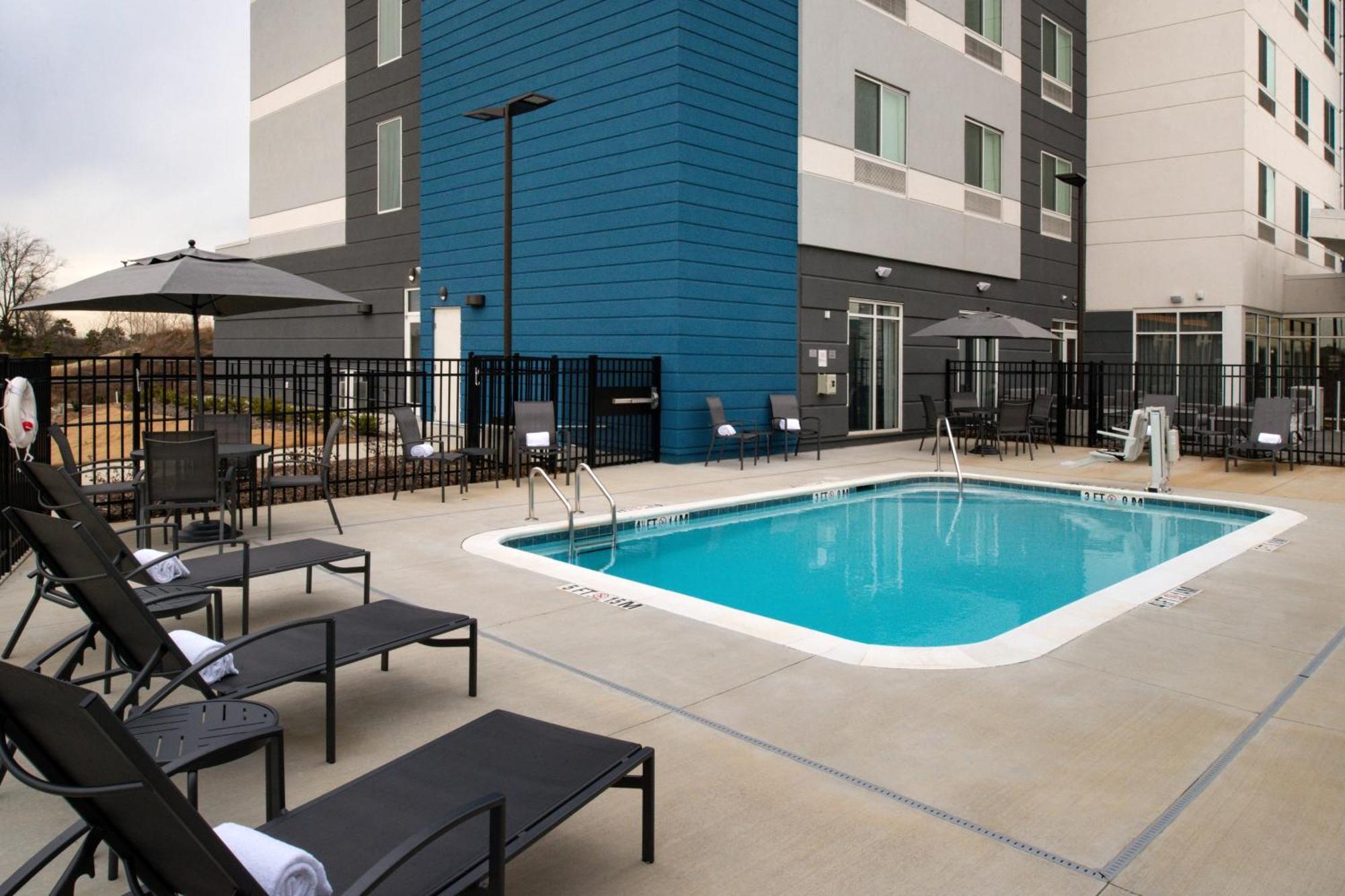 Hotel Fairfield & By Marriott Research Park 3*