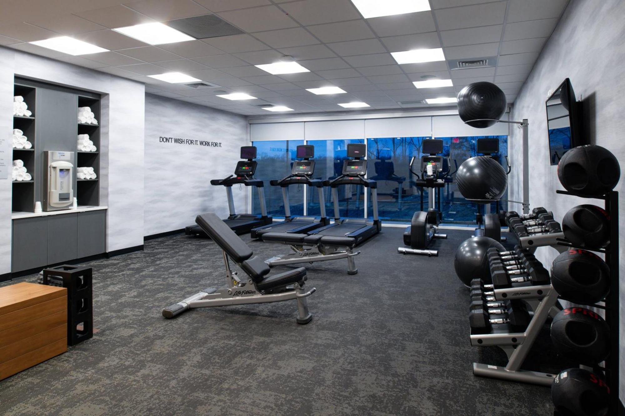 Hotel Fairfield & By Marriott Research Park Charlotte