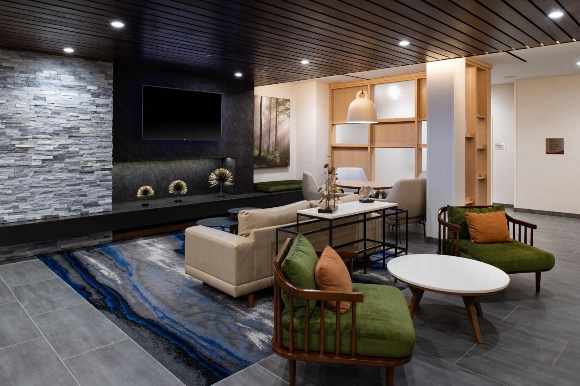 Fairfield & By Marriott Research Park 3*