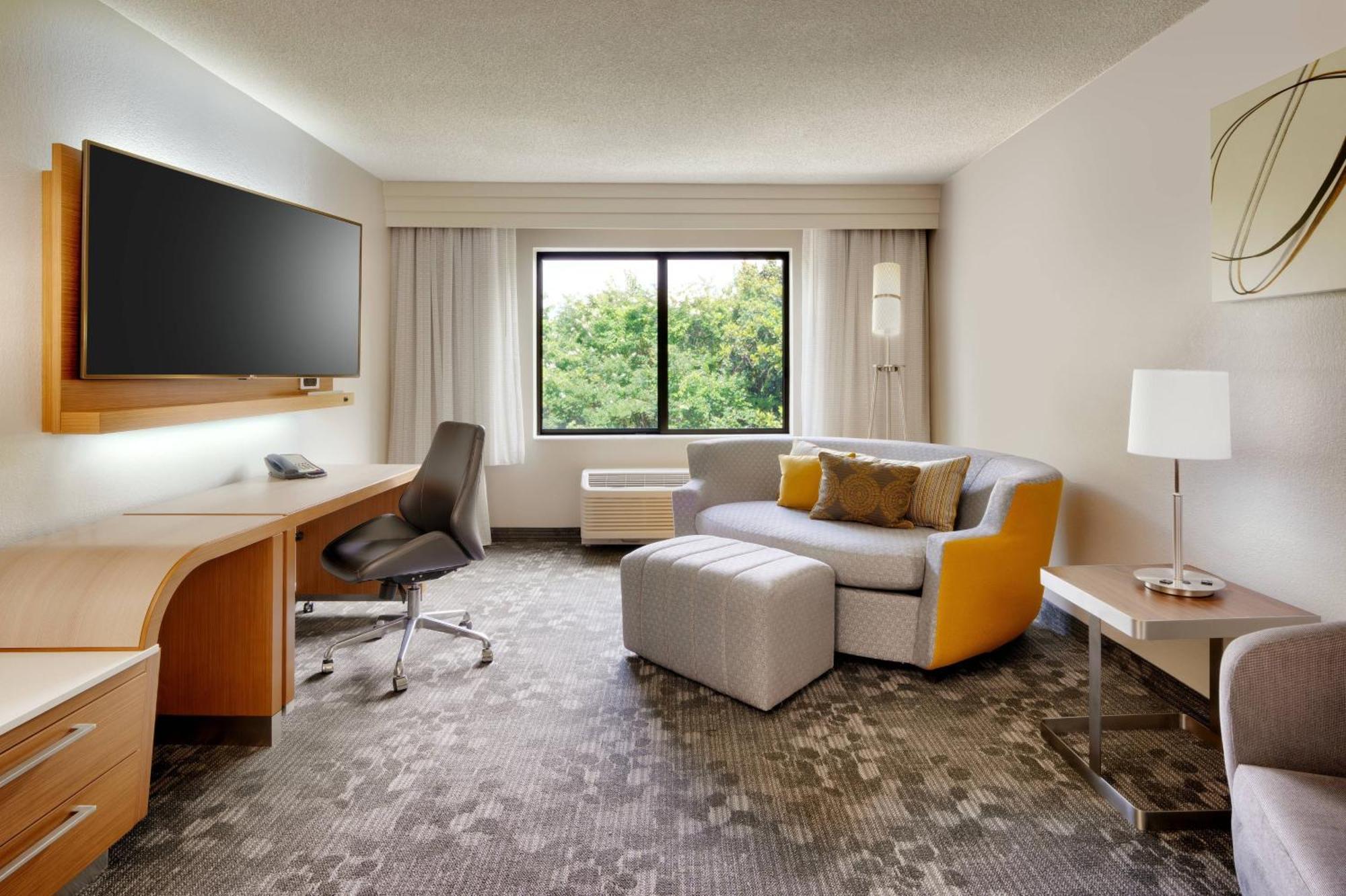 Courtyard By Marriott Airport Loso Hotel Charlotte