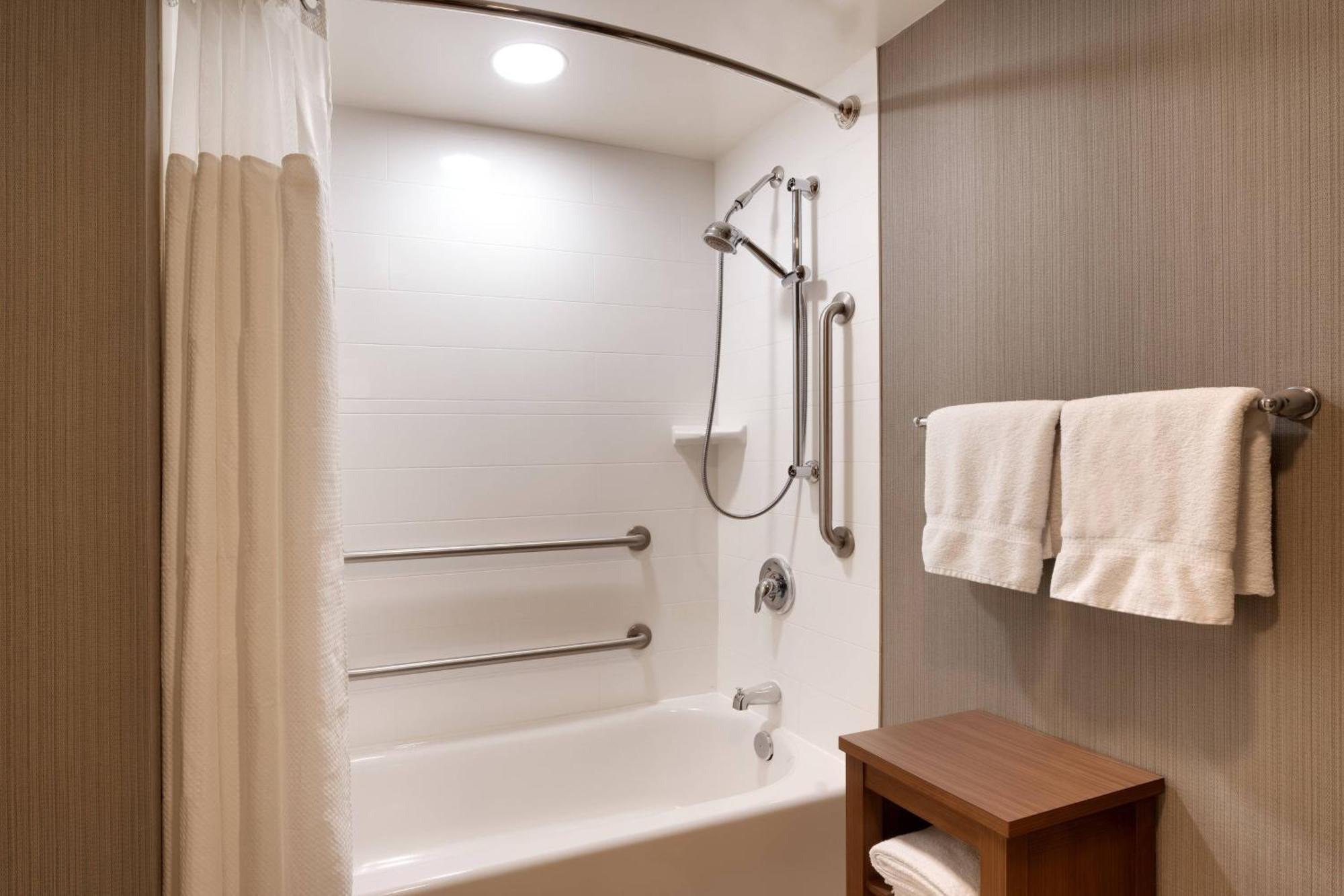 Courtyard By Marriott Airport Loso Hotel Charlotte