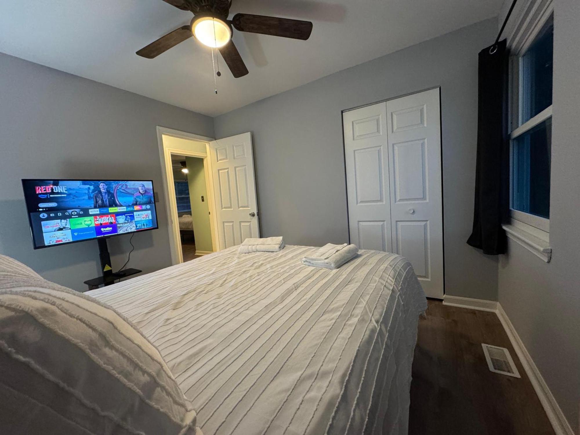 Apartment 3 Bedroom Townhouse-max 8 Guests *