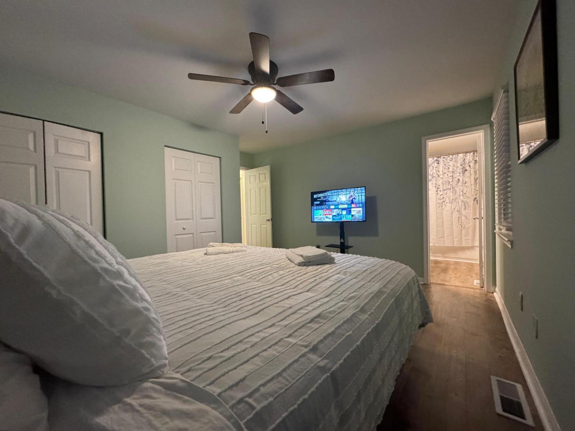 Apartment 3 Bedroom Townhouse-max 8 Guests *