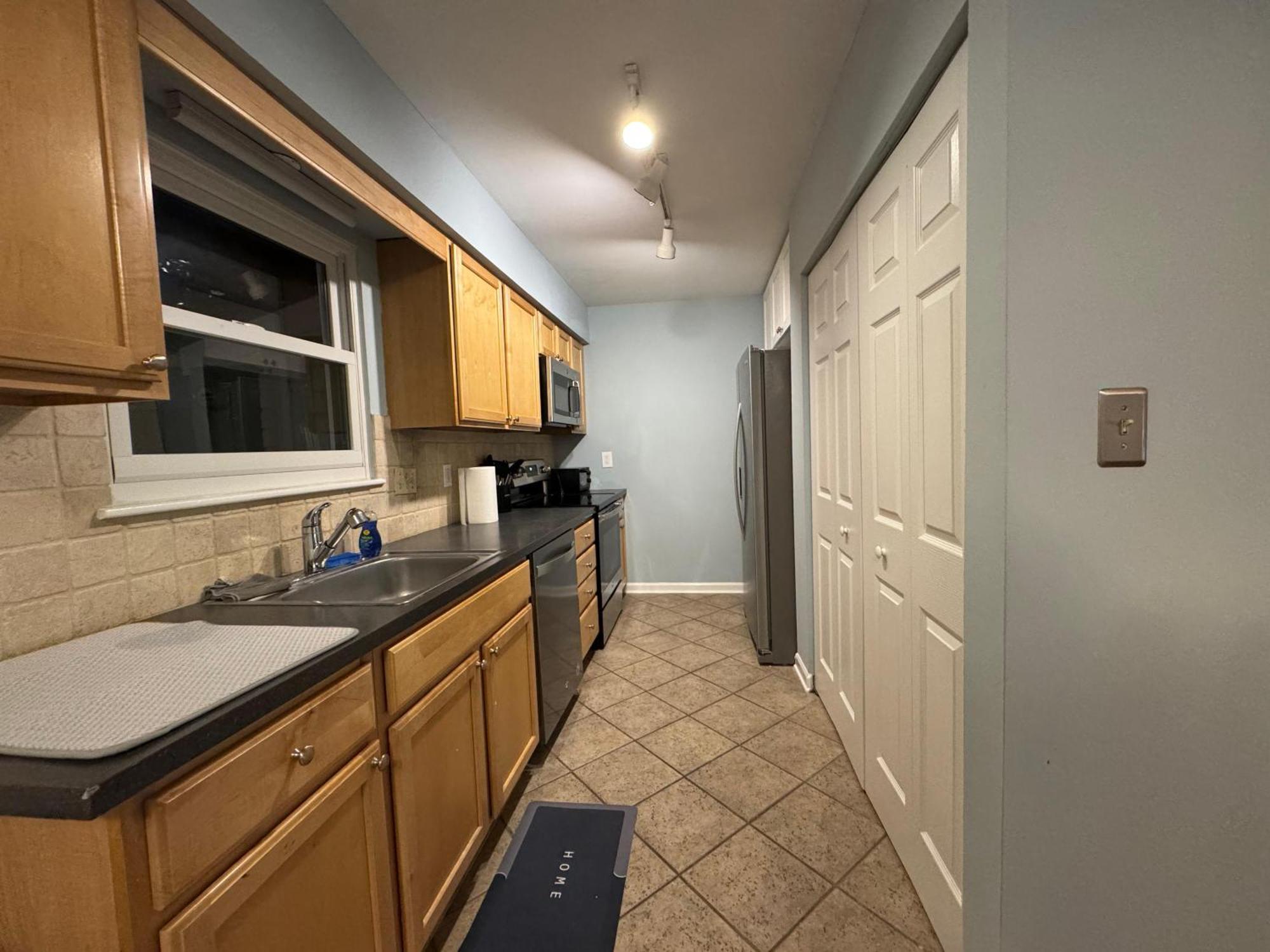 3 Bedroom Townhouse-max 8 Guests Charlotte