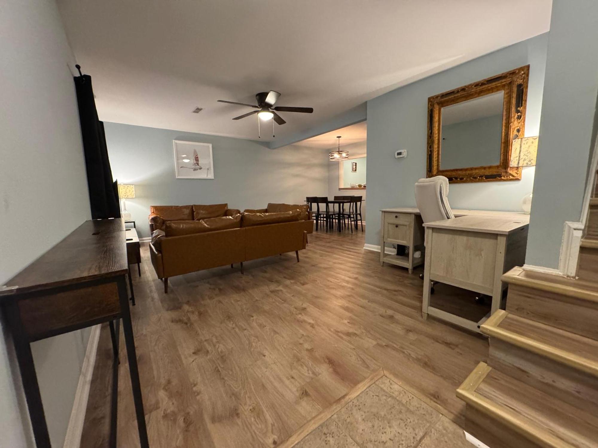Apartment 3 Bedroom Townhouse-max 8 Guests