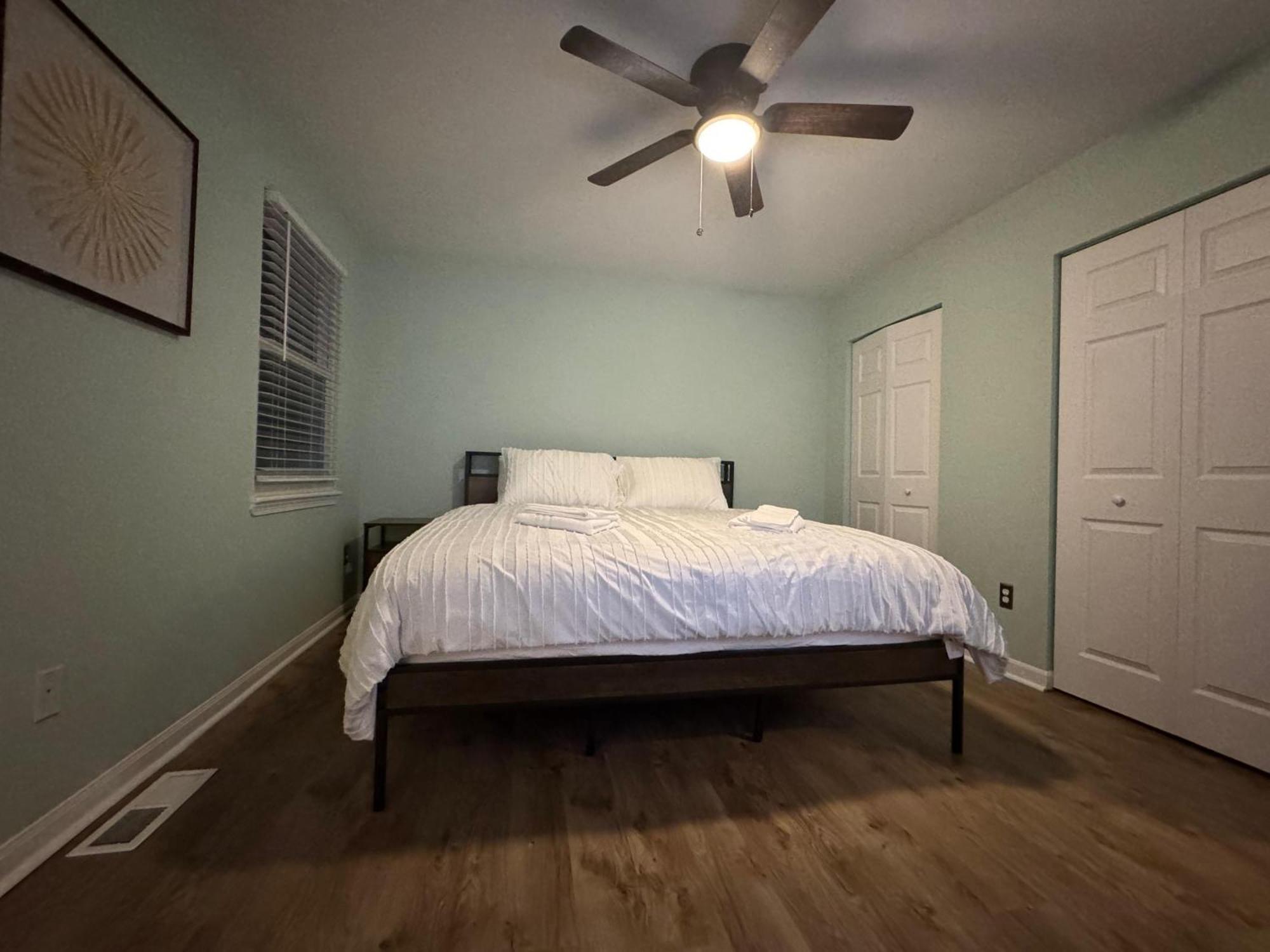 3 Bedroom Townhouse-max 8 Guests Apartment *